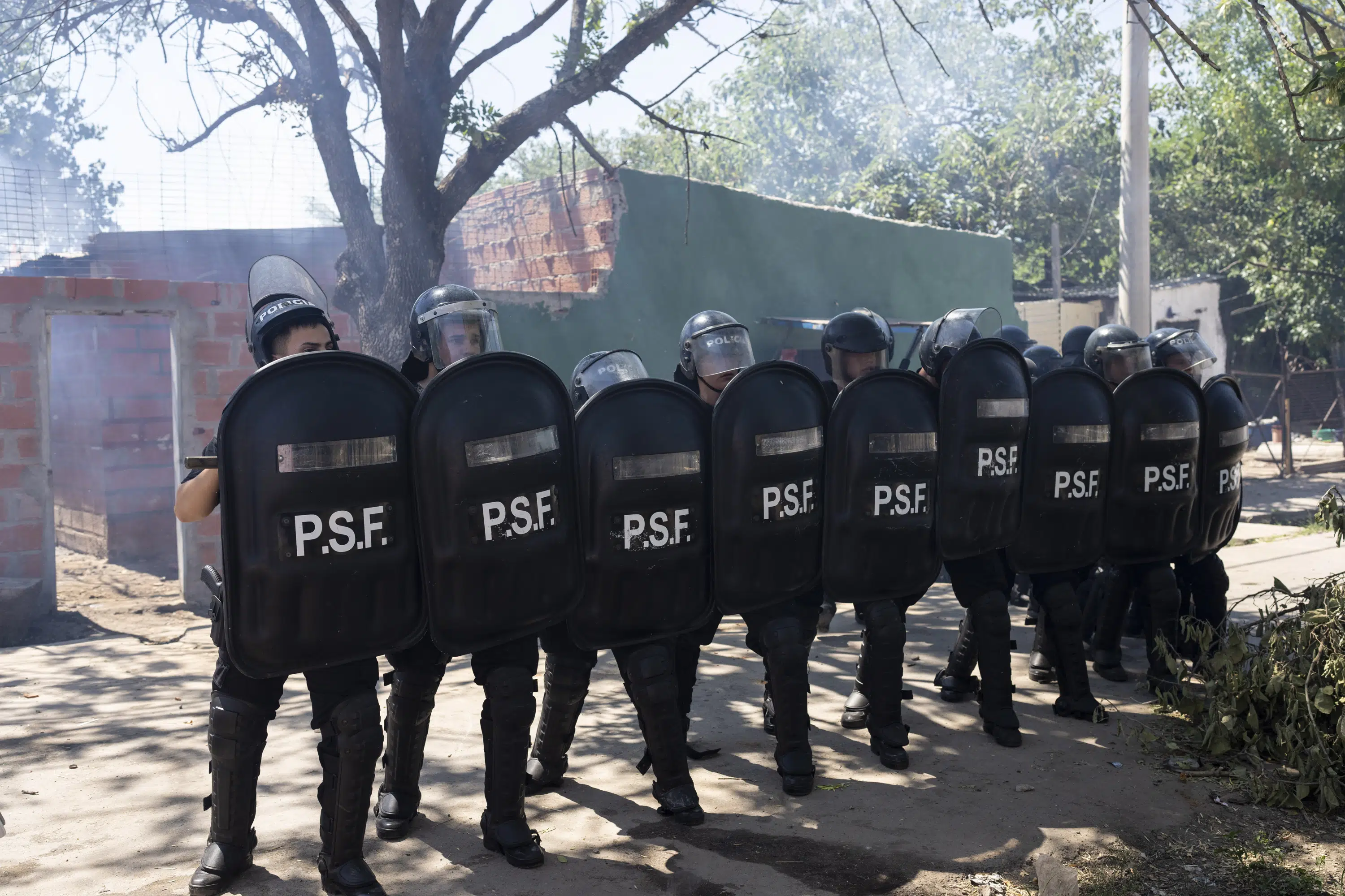 Argentina boosts security forces in violence-plagued Rosario | AP News