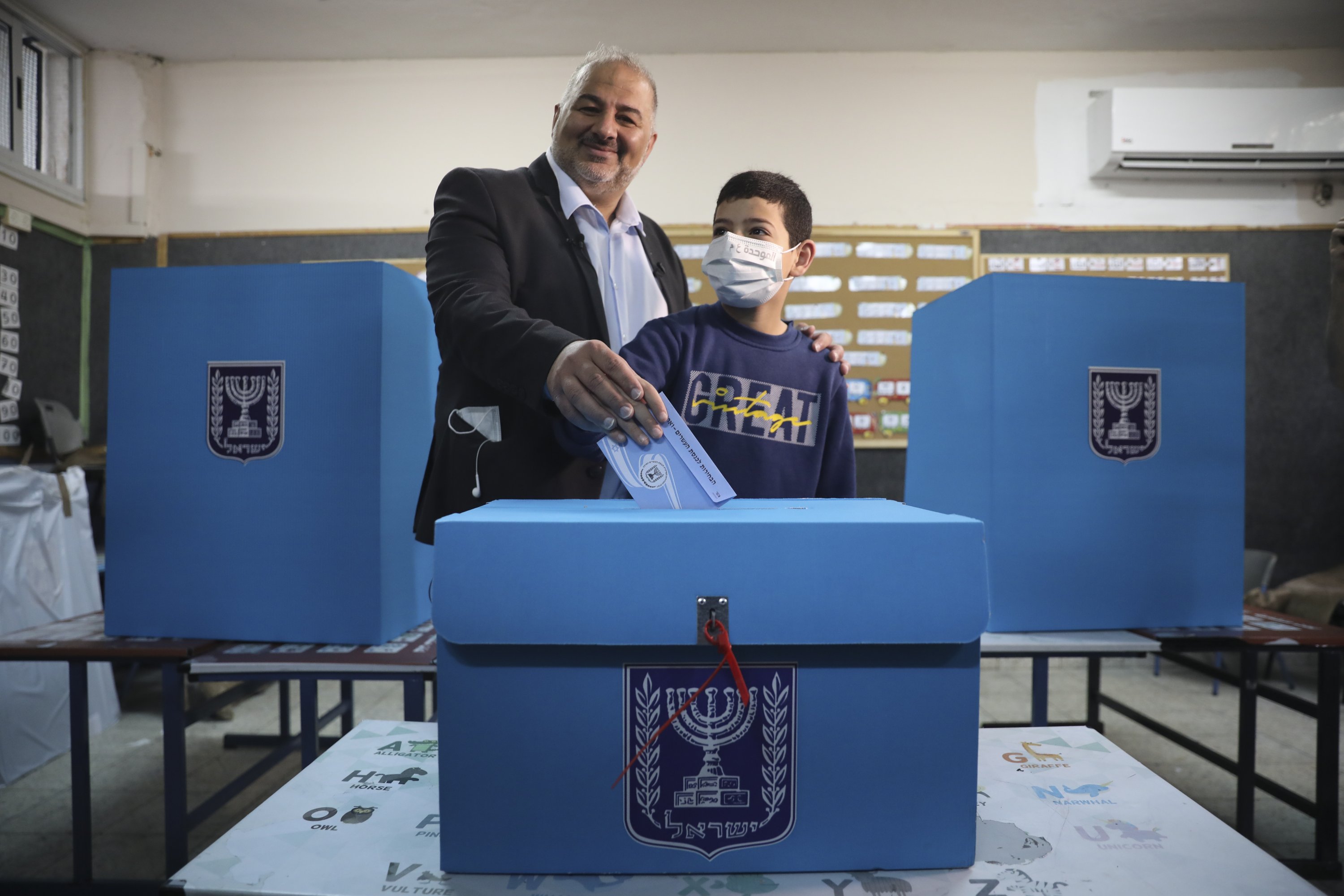 A close Israeli vote means the Arab Islamist could choose the next prime minister