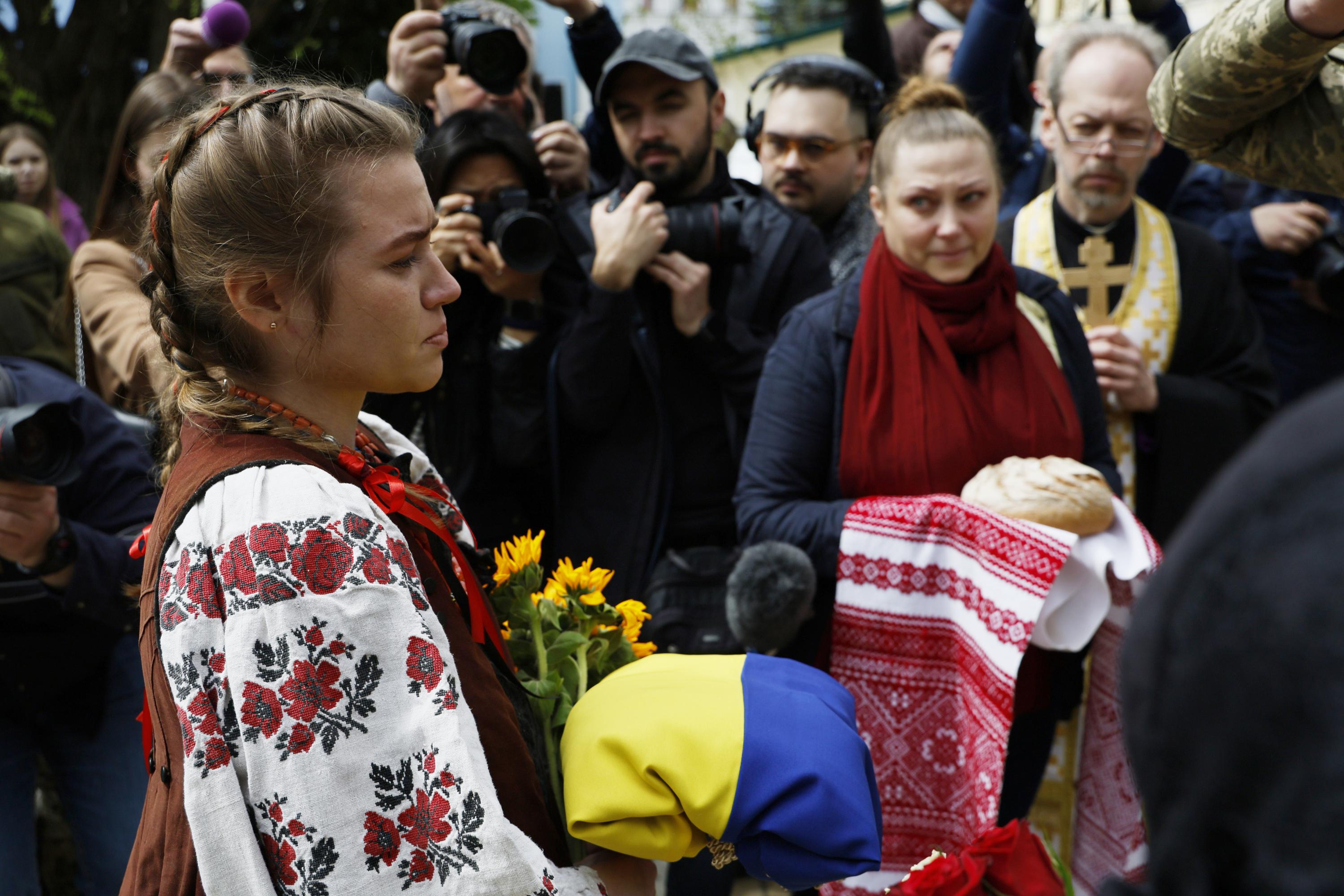 2 Canadians killed in Ukraine's bloodiest battle in Bakhmut