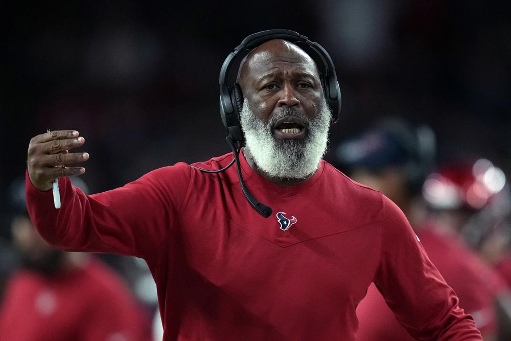 Houston Texans head coach Lovie Smith calls out from the sideline in the first half of an NFL football game against the Philadelphia Eagles in Houston, Thursday, Nov. 3, 2022. (AP Photo/Eric Christian Smith)