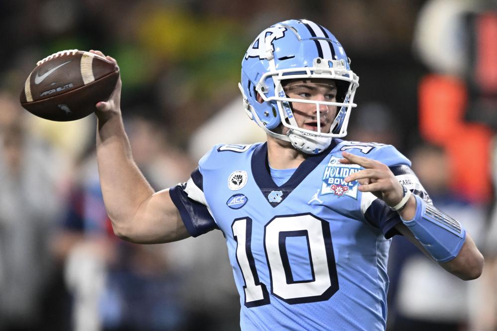 Bo Nix leads No. 15 Oregon to Holiday Bowl win vs. Tar Heels