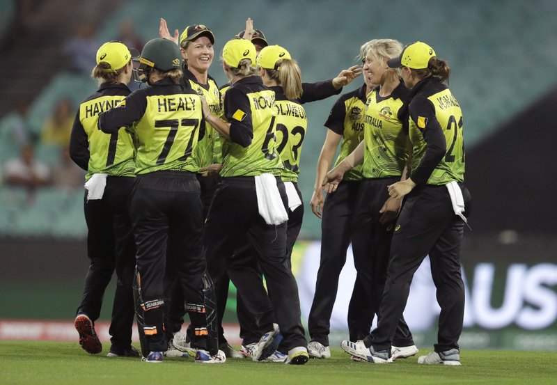 australian cricket uniform