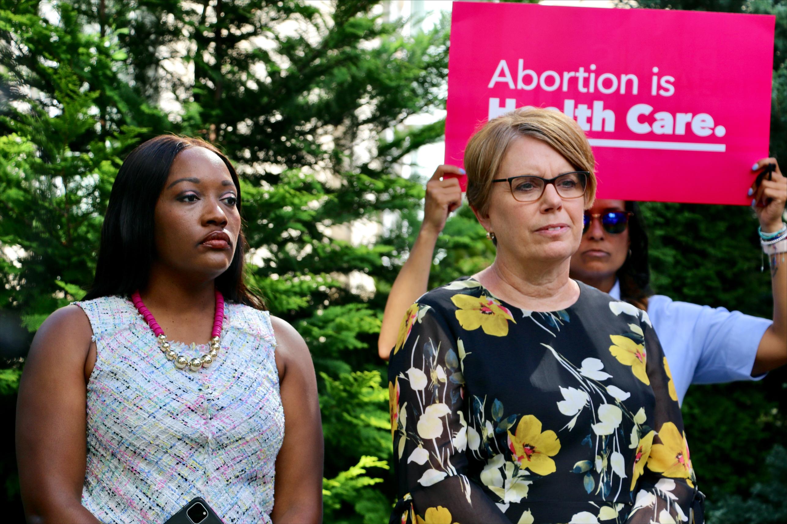 Planned Parenthood Sign Insocial Post Detail - logkb4f