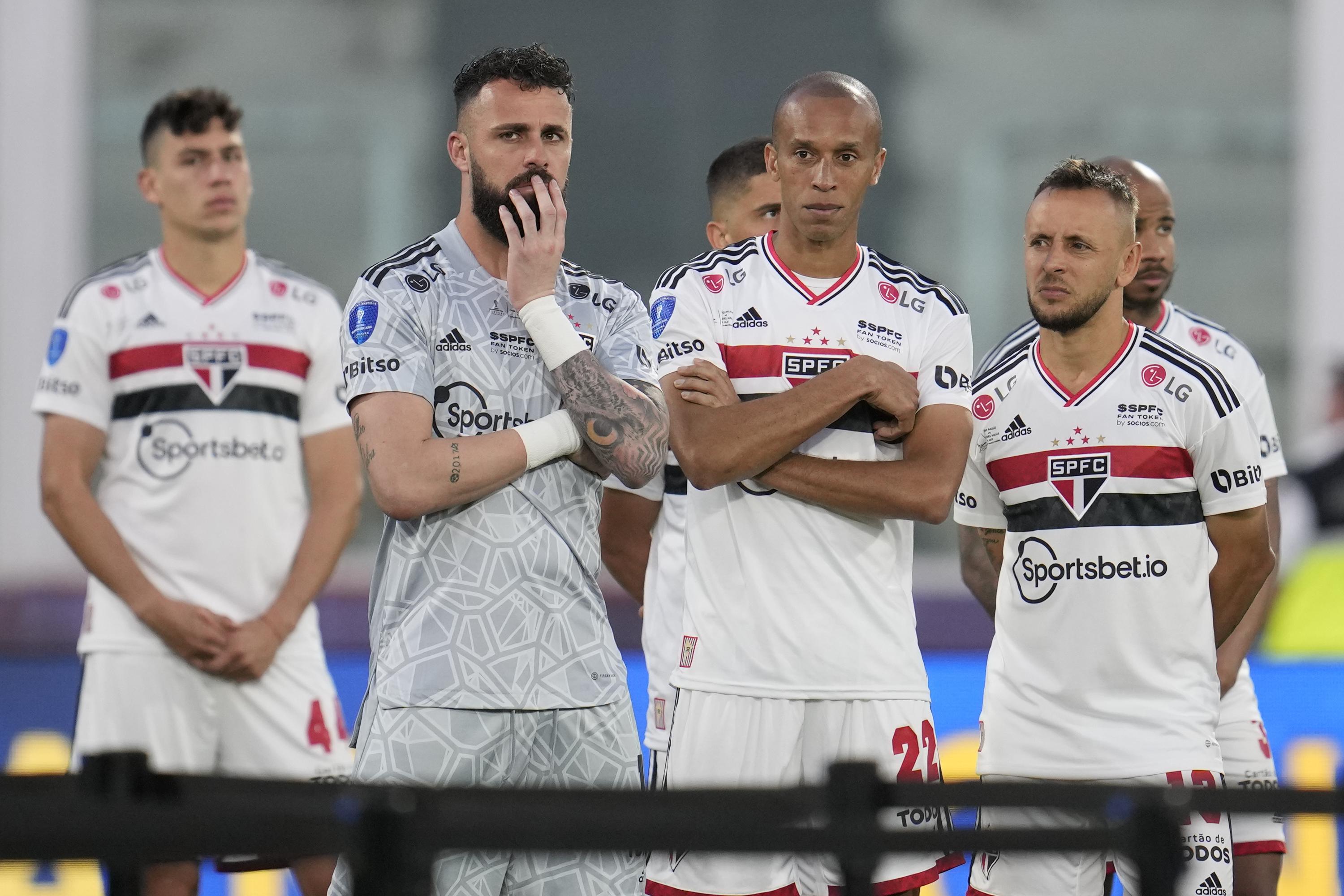 Calleri of Sao Paulo looks on during a match between Sao Paulo and