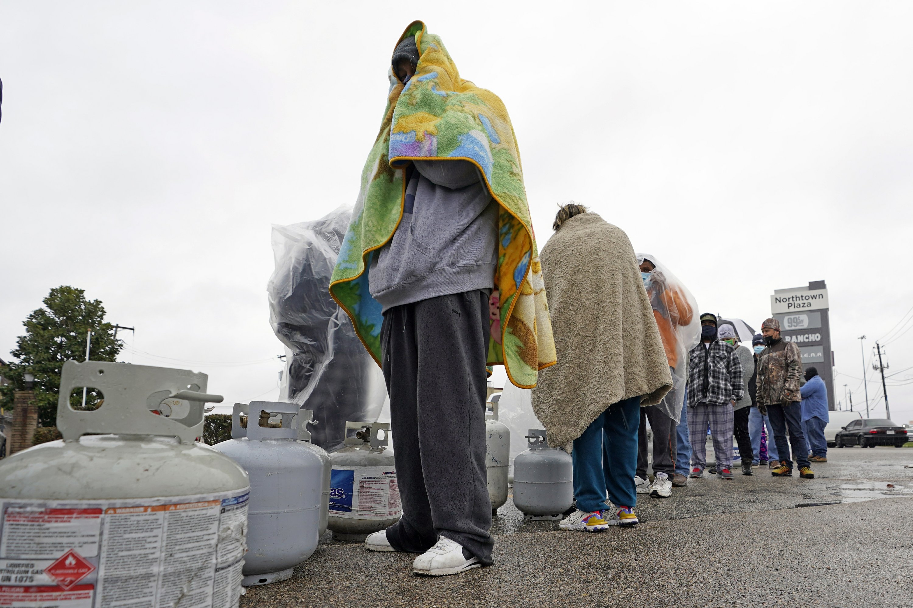 Texas crisis has governor facing big sponsor: energy industry