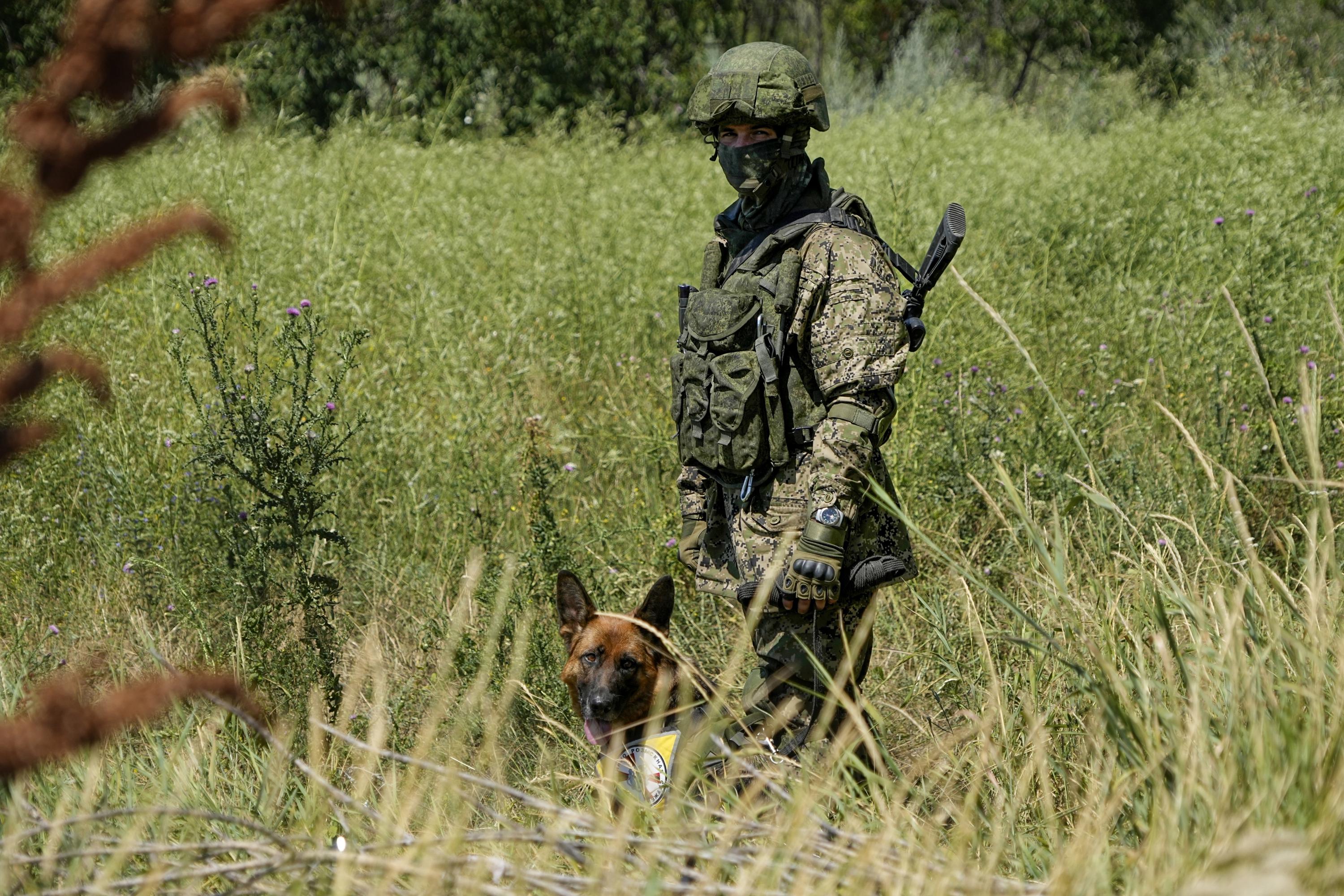 Russia struggles to replenish its troops in Ukraine - The Associated Press - en Español