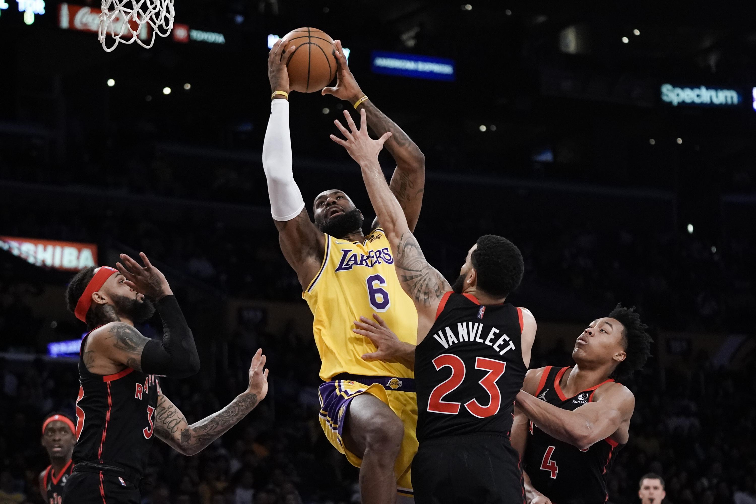 Barnes, Raptors all over Lakers early in 114103 win AP News