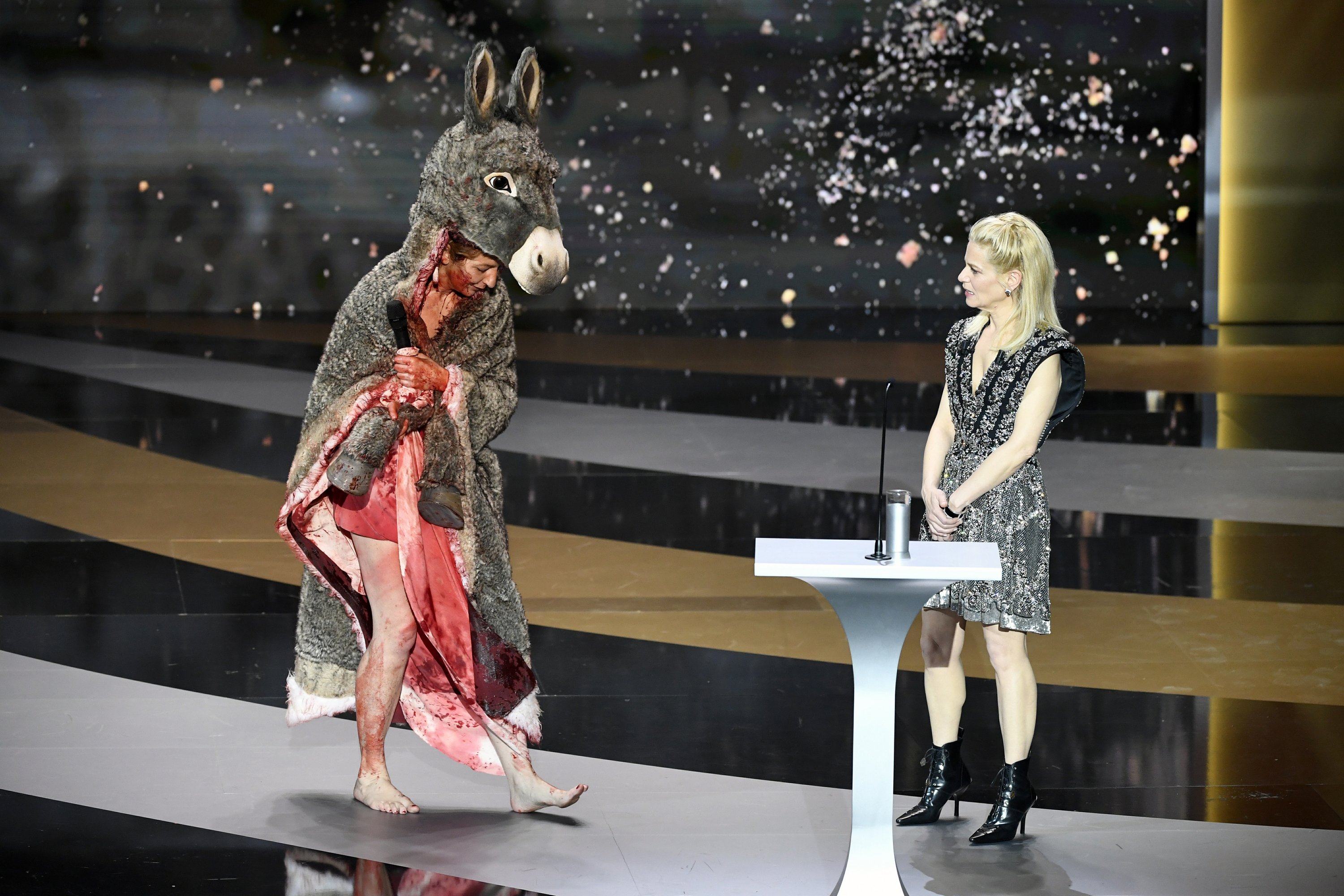 French actor takes advantage of culture during the Cesar Prize ceremony