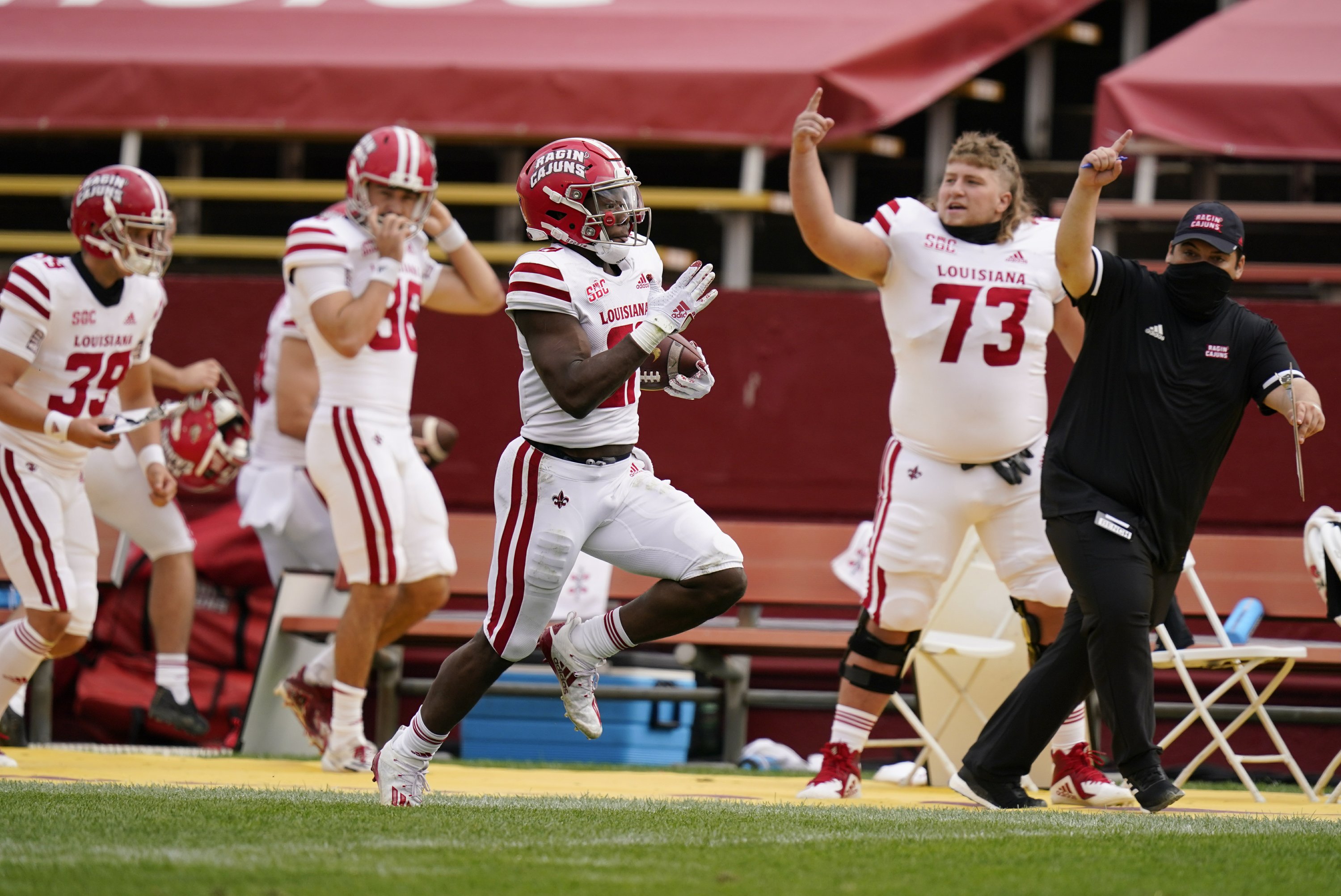 Ragin' Cajuns beat No. 23 Iowa St 31-14; 1st Top 25 road win