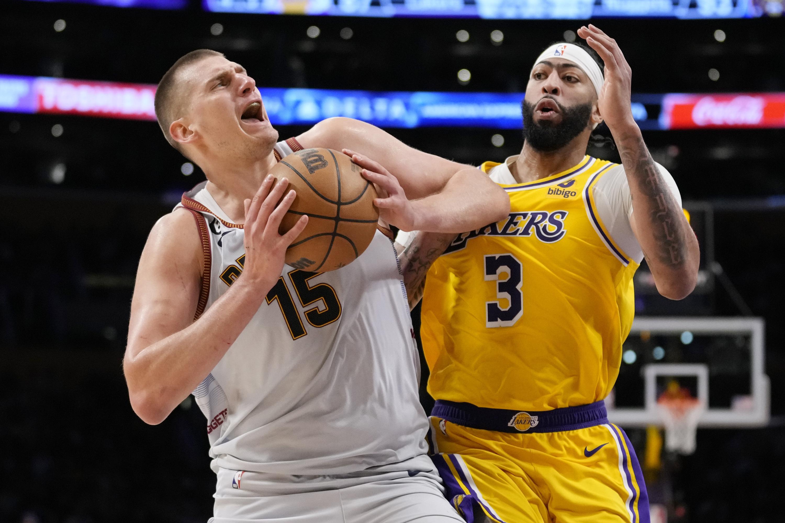 VÍDEO: Anthony Davis decide Lakers-Nuggets com «buzzer beater