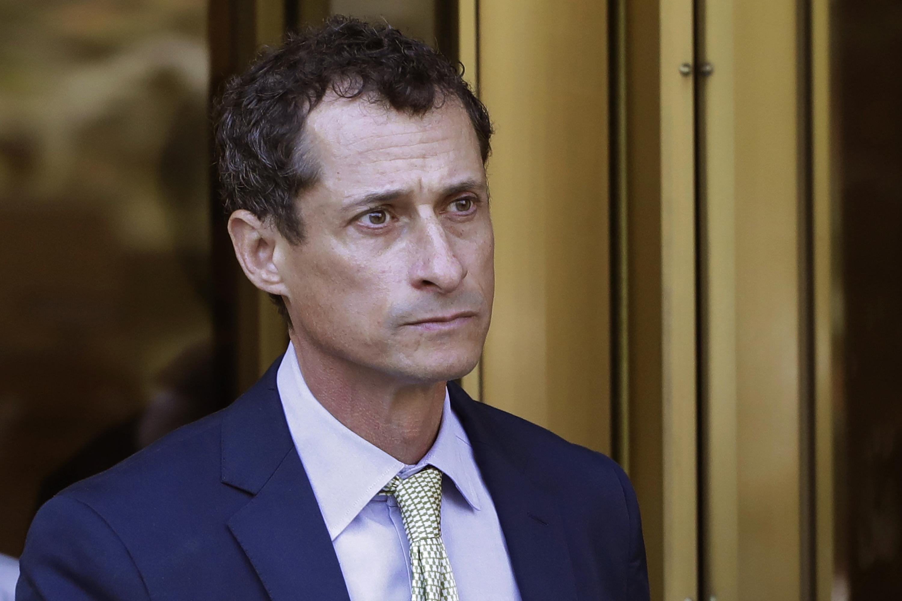 Exrep Anthony Weiner to host radio show with Curtis Sliwa AP News