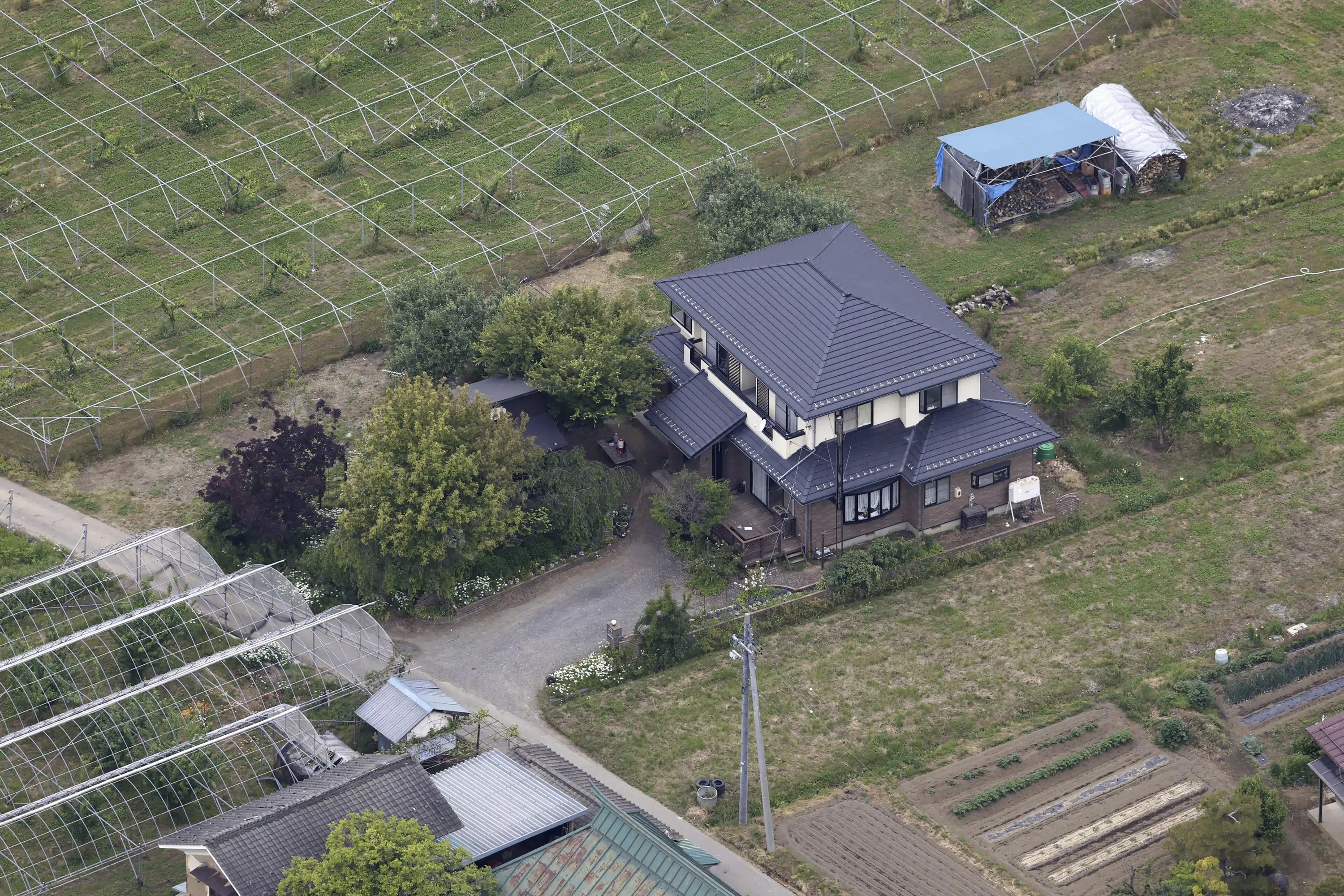 Suspect in killing of 4 people, including 2 police officers, in Japan captured after standoff Suspect in killing of 4 people, including 2 police officers, in Japan captured after standoff