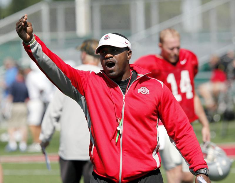 Temple hires Stan Drayton off Texas staff as new head coach