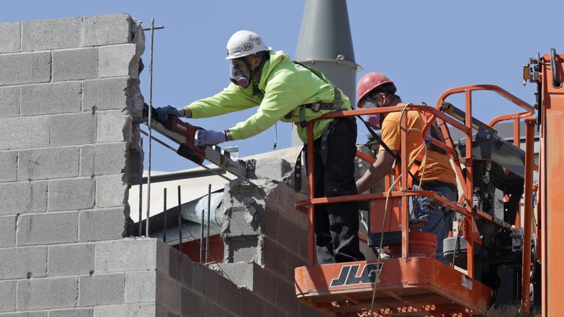 Ohio Governor Restaurants Bars To Fully Reopen On May 21