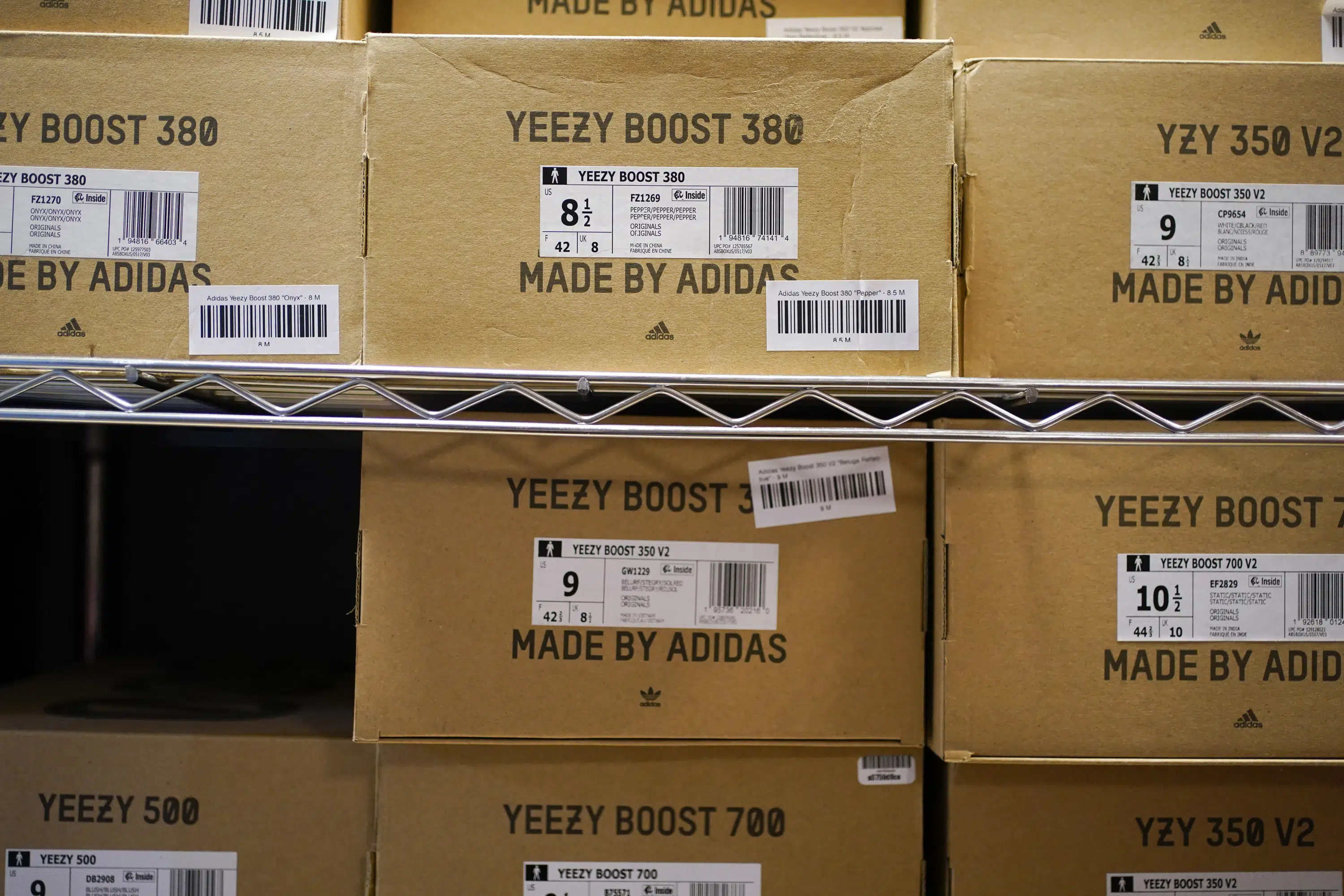 Los zapatos Yeezy todavía están atrapados en el limbo después de que Adidas se separó de Ye