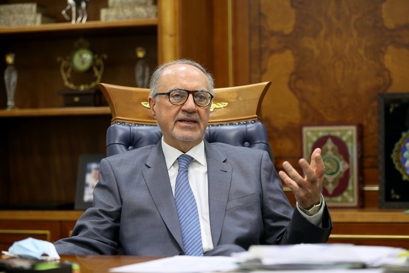 Finance minister says Iraq’s leaders willing to make reforms 800