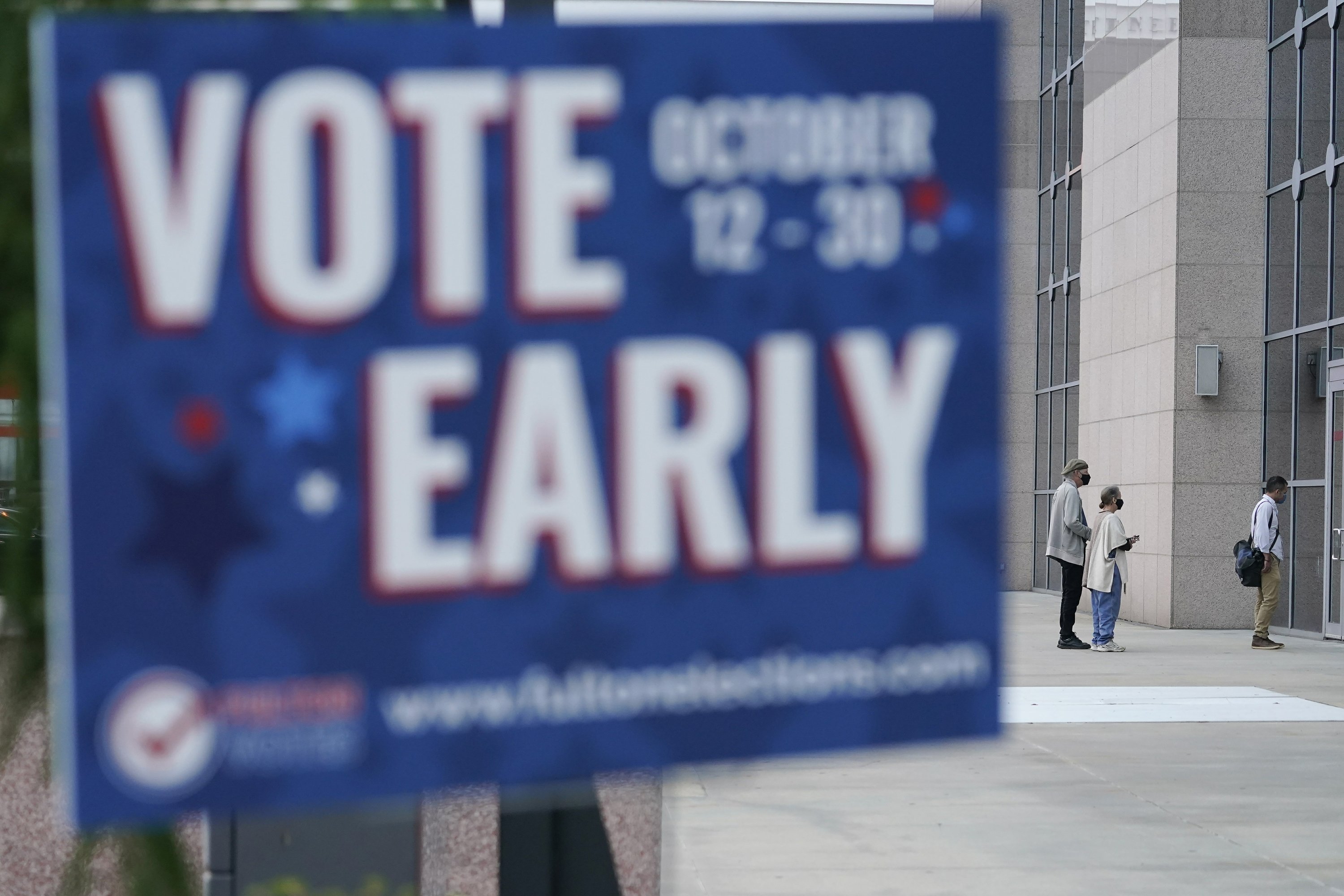 technical-problems-arise-as-early-voting-starts-in-georgia