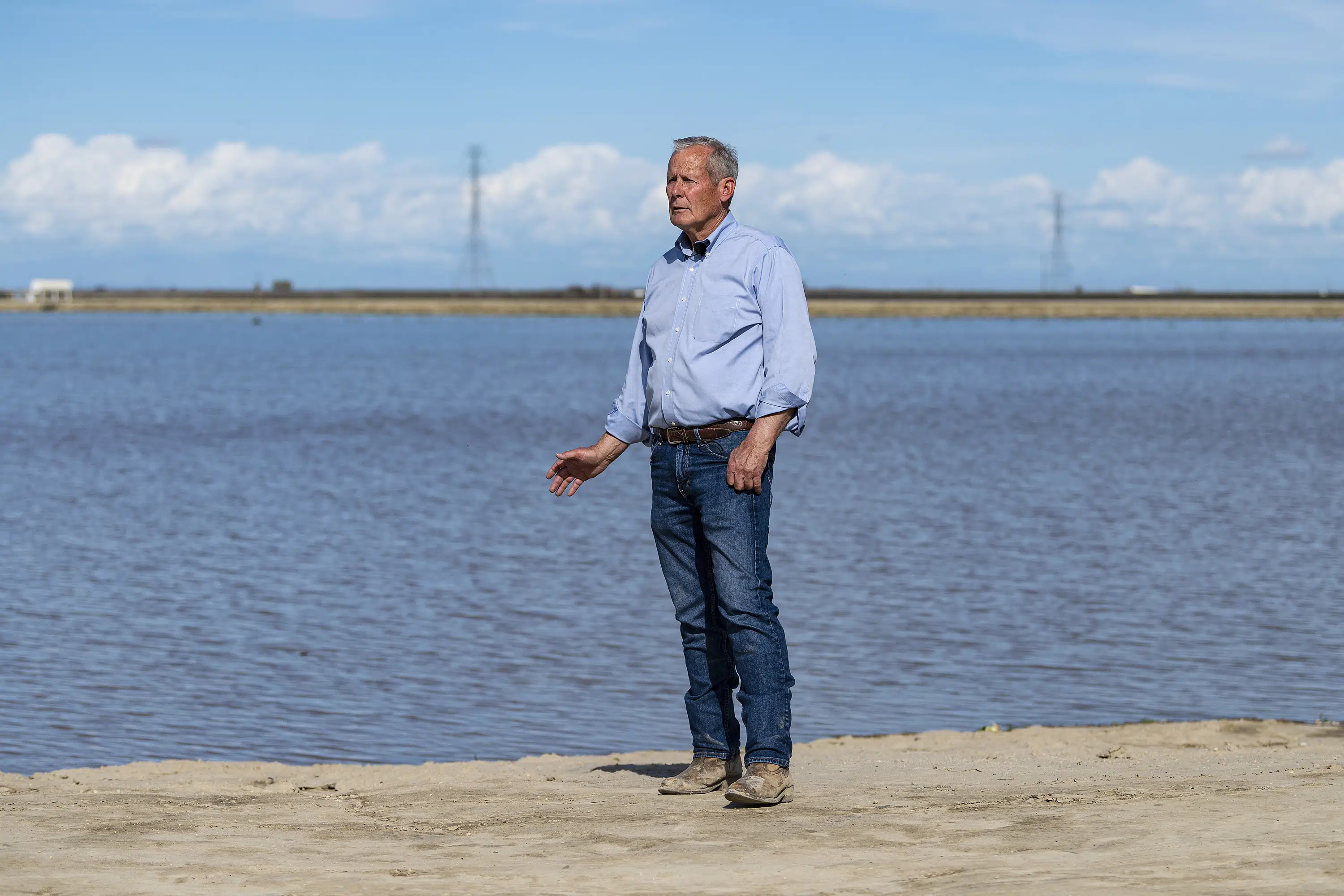 California farmers flood fields to boost groundwater basin