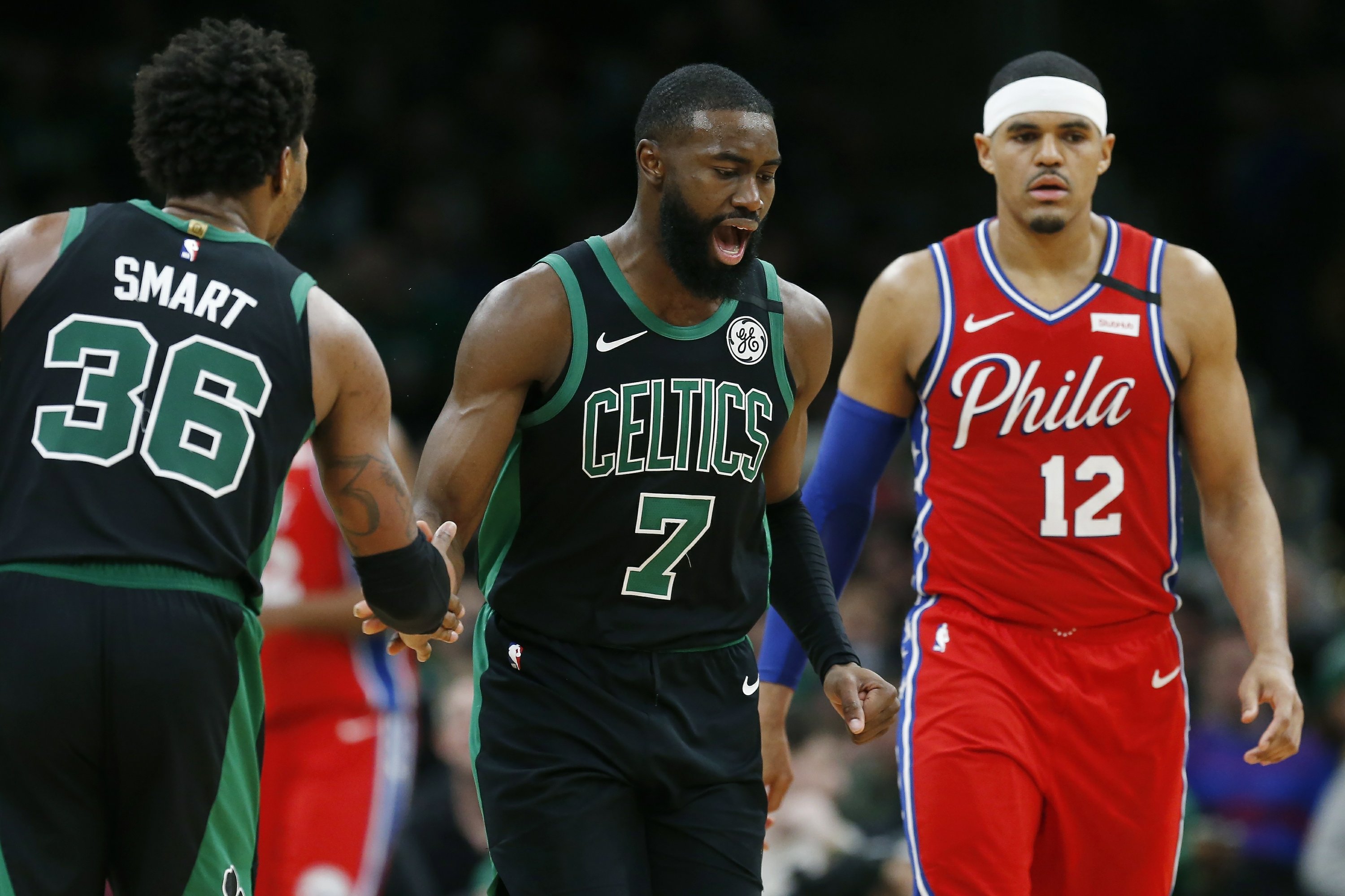 Brown Scores 32 Leads Celtics To 116 95 Win Over 76ers