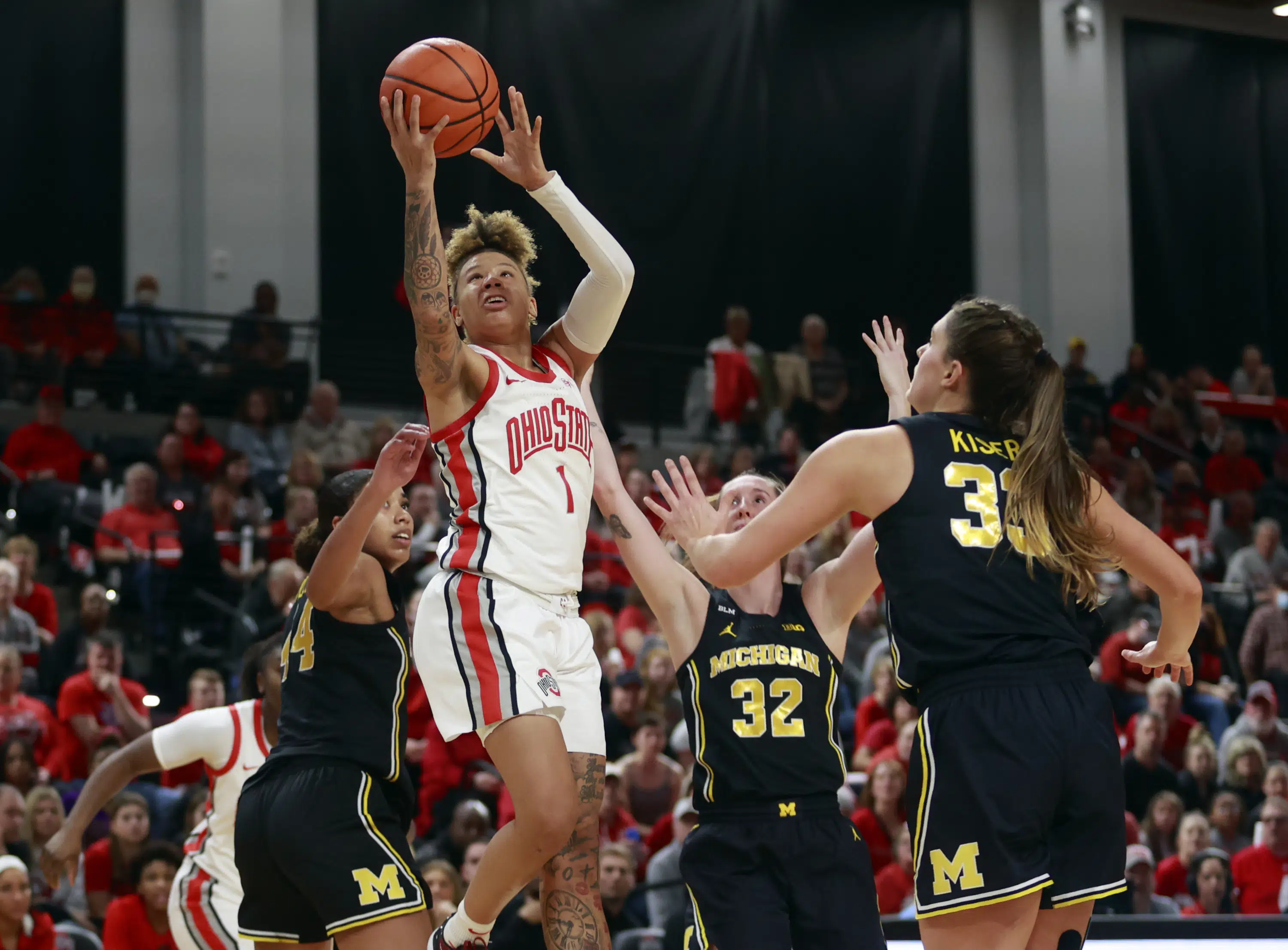 Women's Basketball Keep Winning Streak Rolling at 6-0