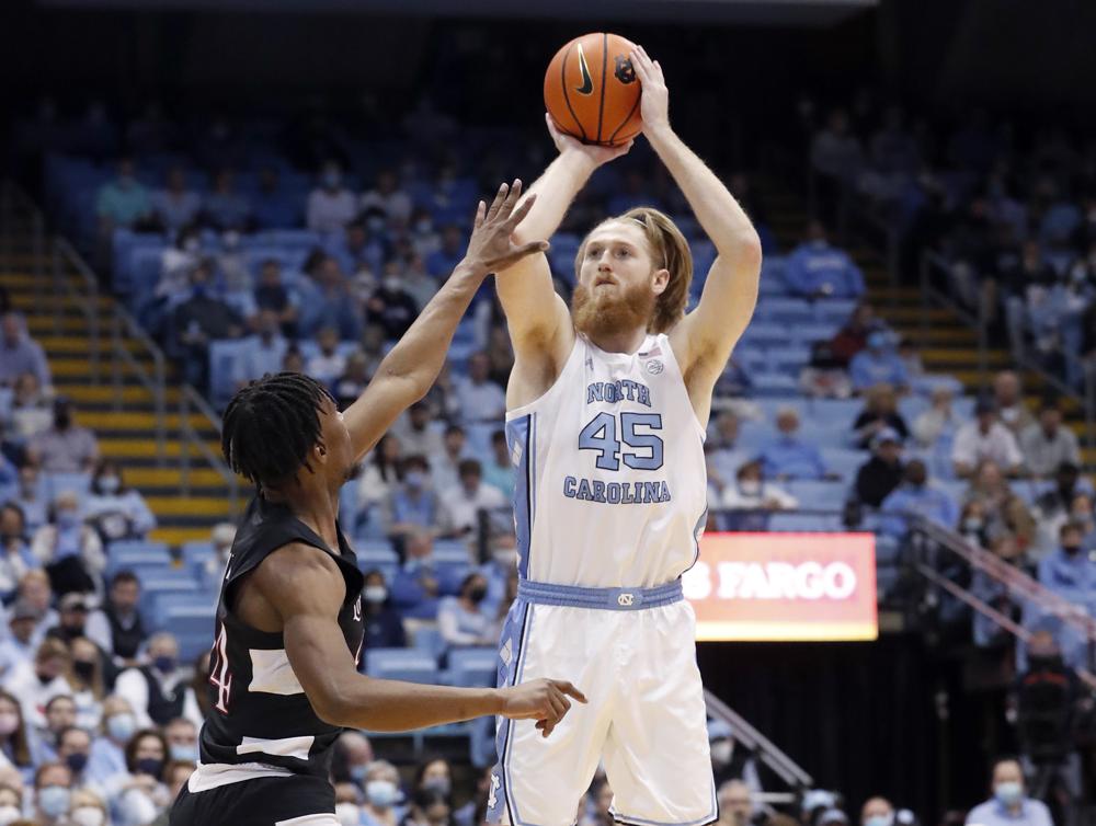 Brady Manek, Armando Bacot power North Carolina past Louisville 70-63