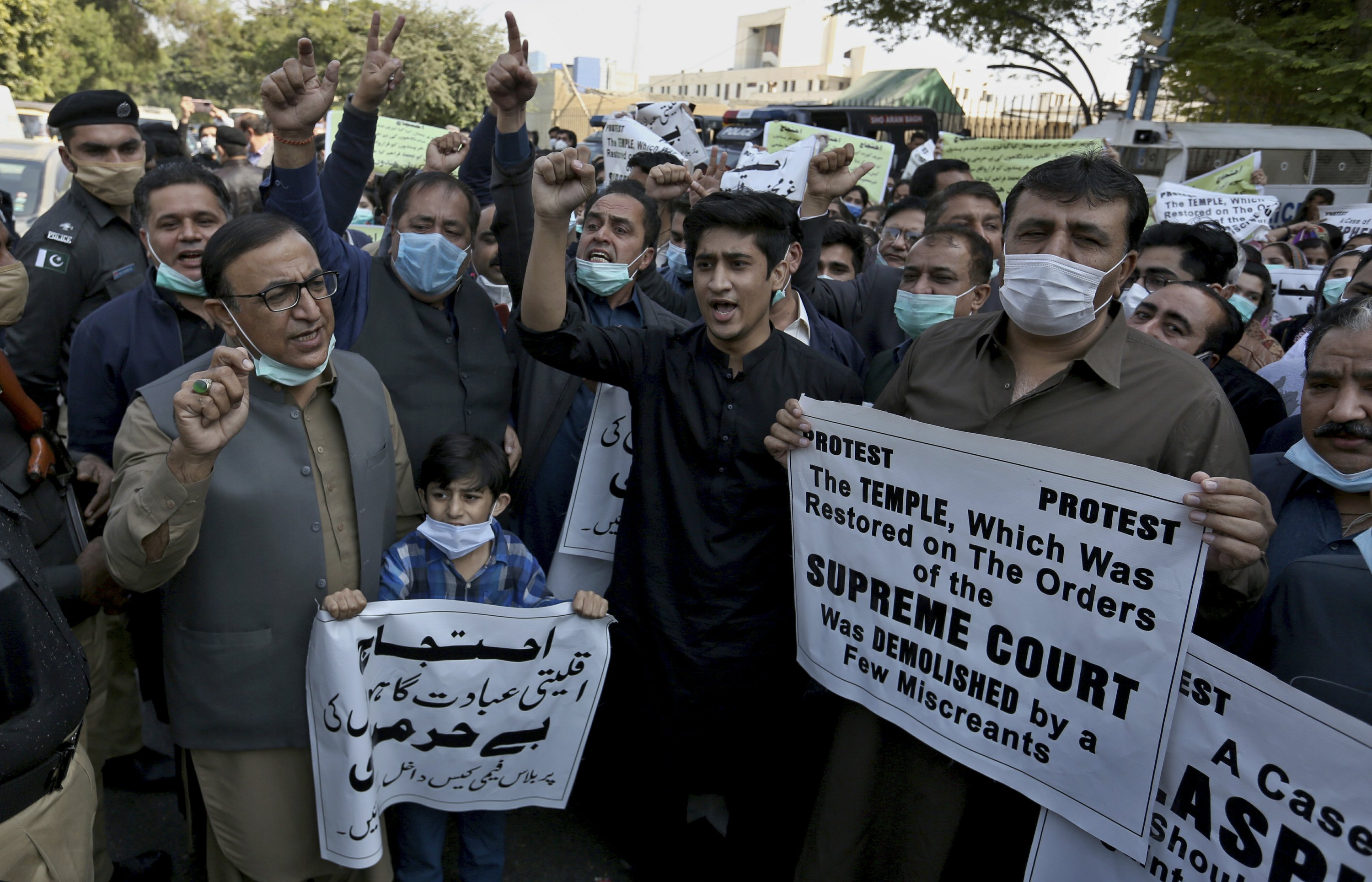 Pakistan arrests 31 people for demolition of Hindu temple