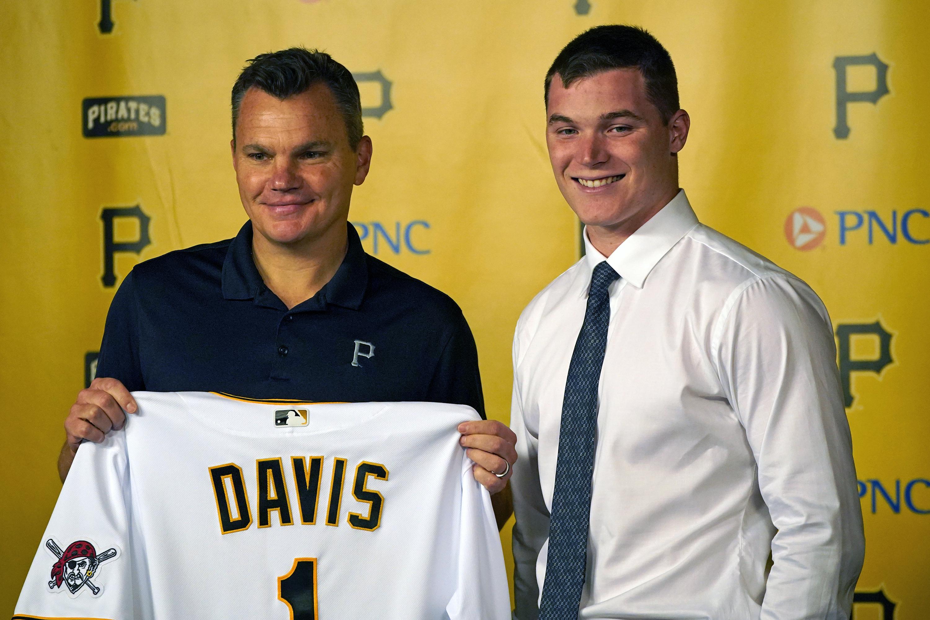 Is Henry Davis destined to play catcher for Pirates in 2024?