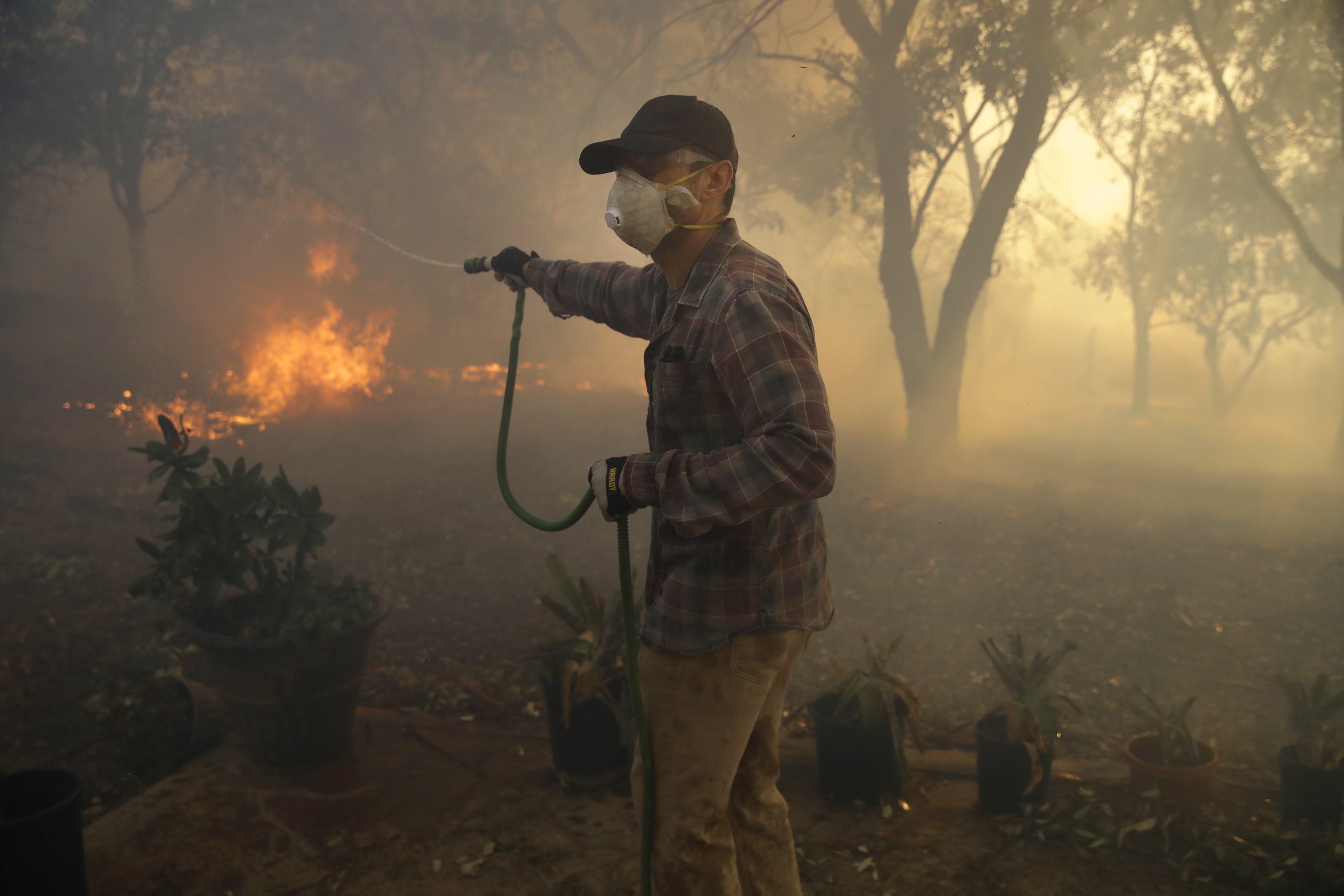 The Latest So Cal Edison Fire Broke Out Near Equipment the-latest-so-cal-edison-fire-broke-out-near-equipment