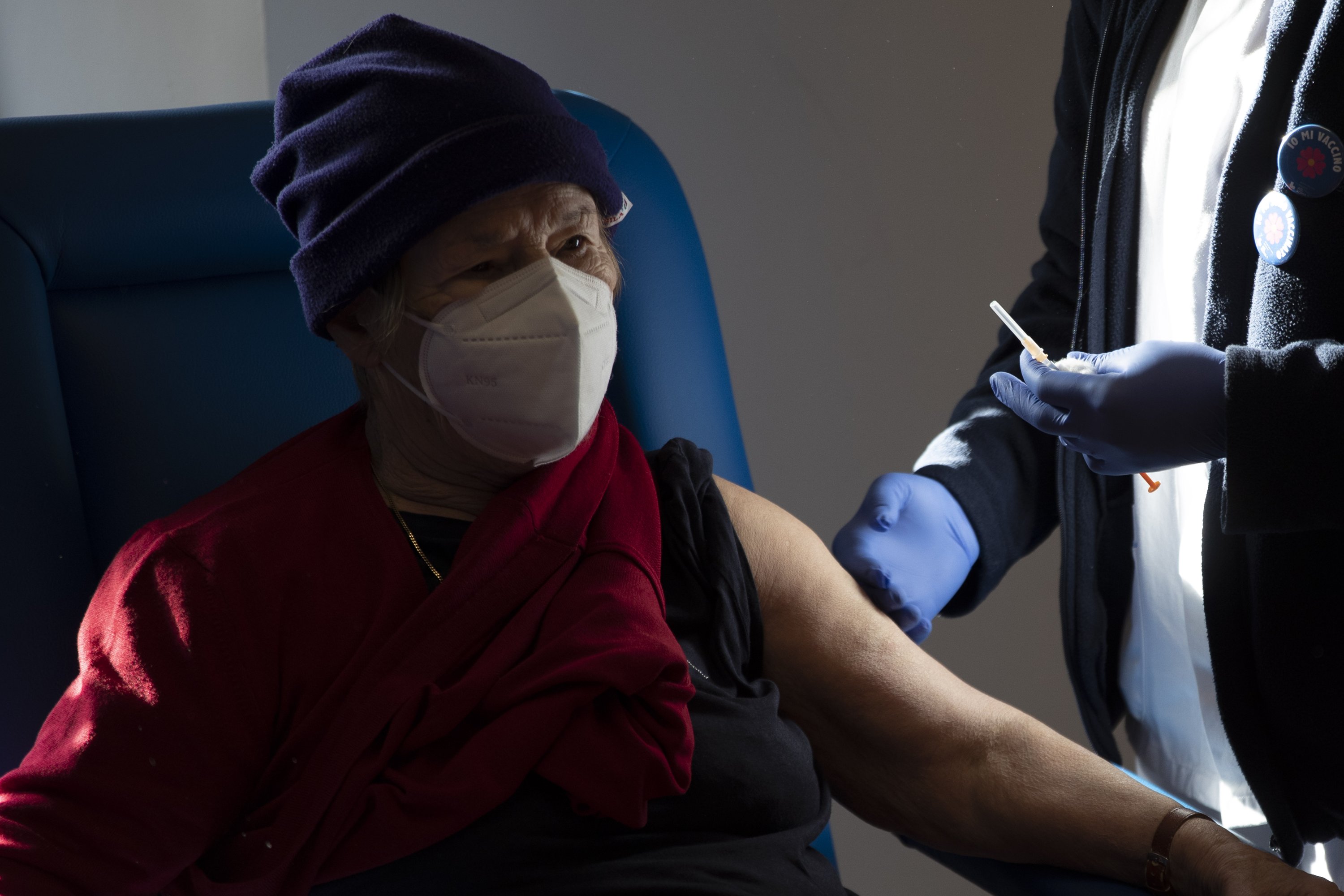 Italian teachers refuse AstraZeneca vaccine plans