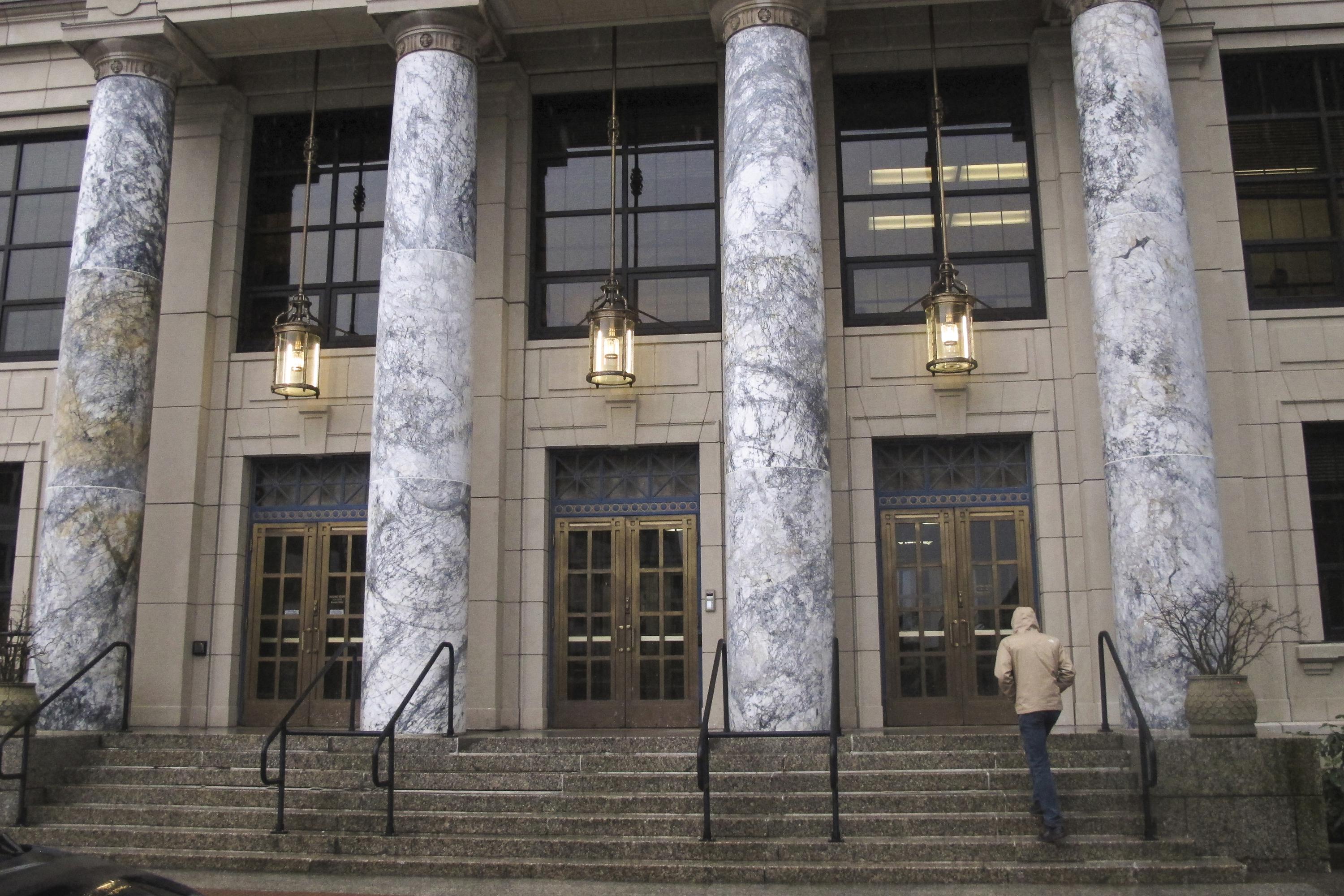 Alaska Legislature to face familiar challenges this year