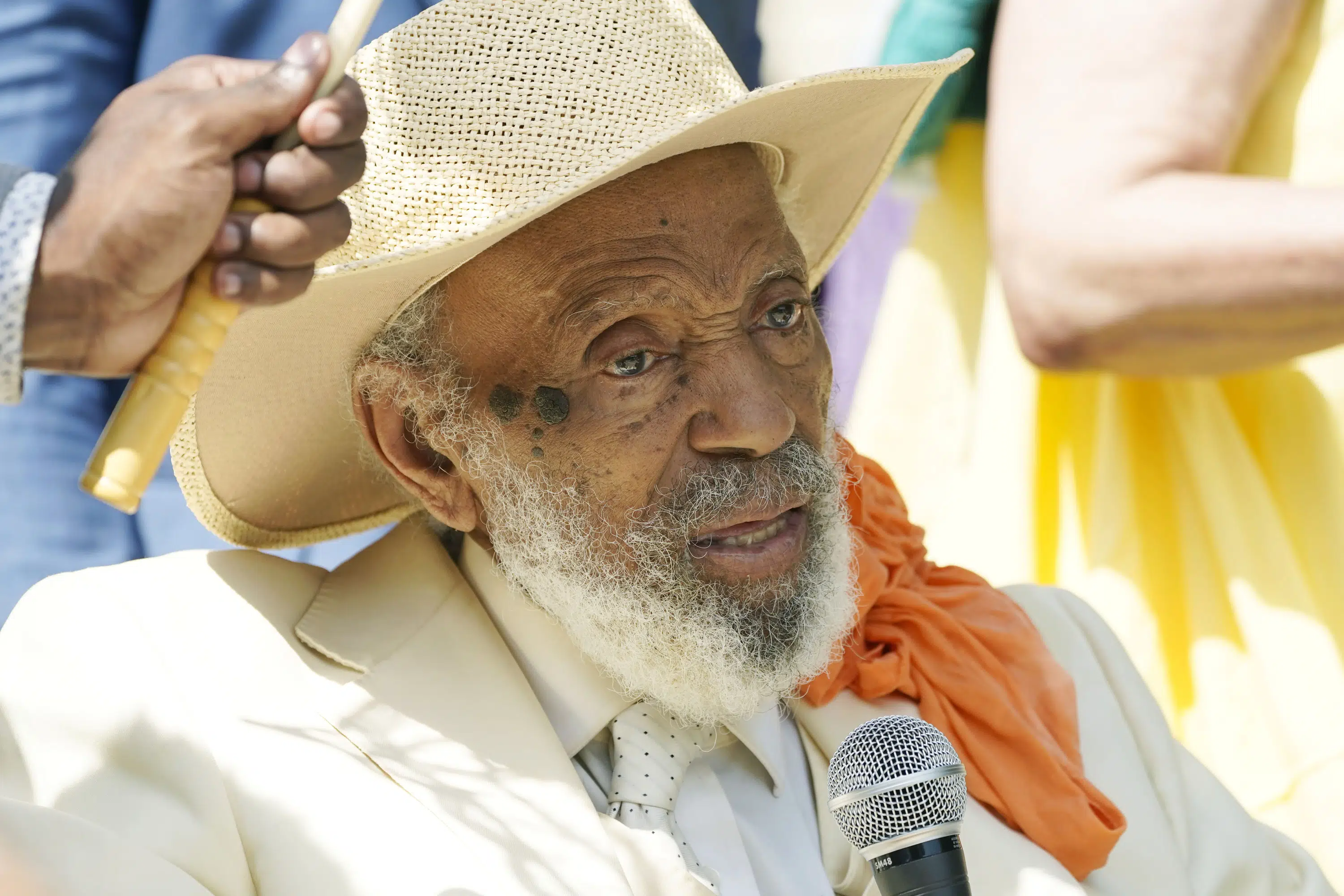 L’icône des droits civiques James Meredith fête ses 90 ans et exhorte les gens à lutter contre le crime en obéissant aux dix commandements