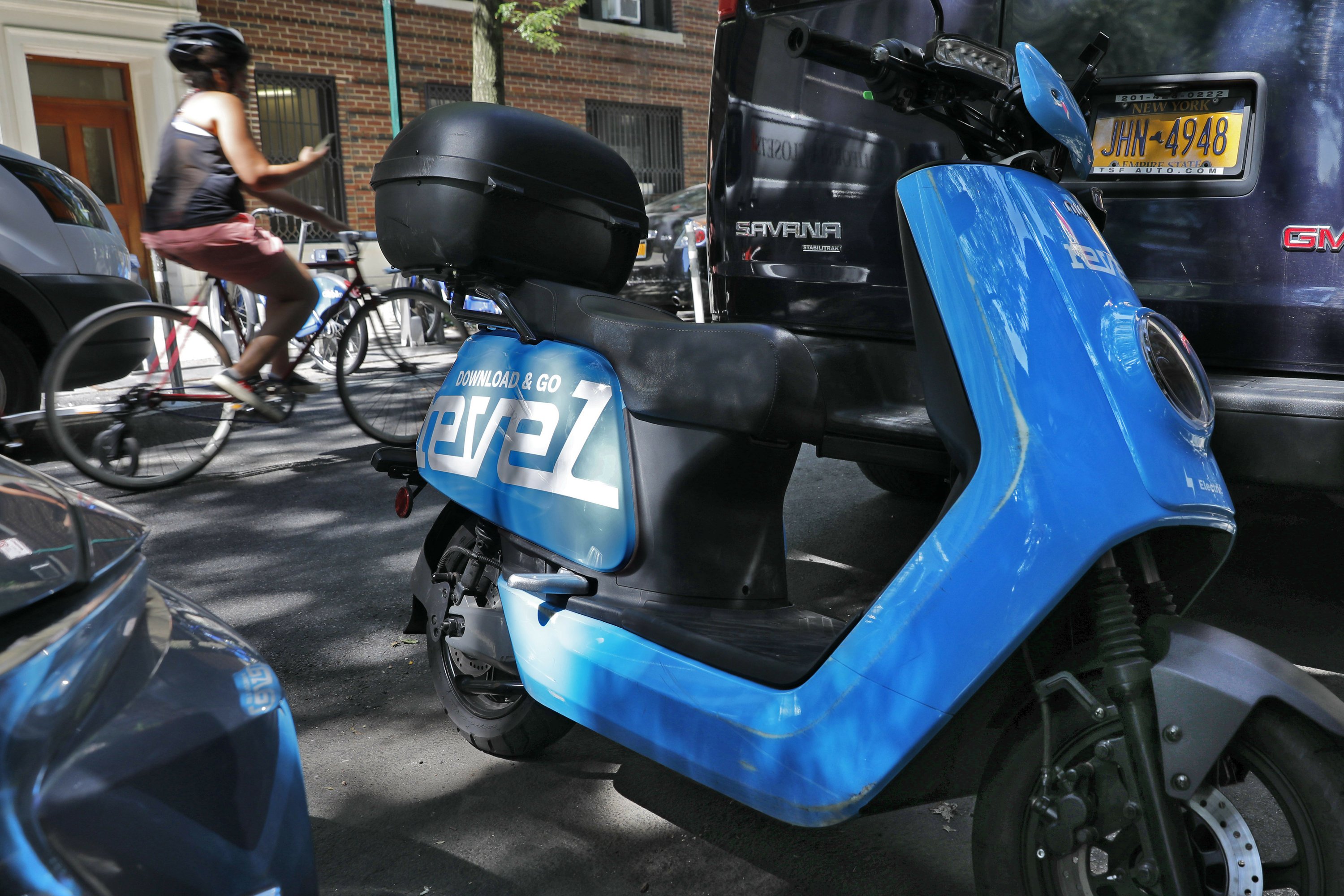 Revel stops moped service in New York City after second death