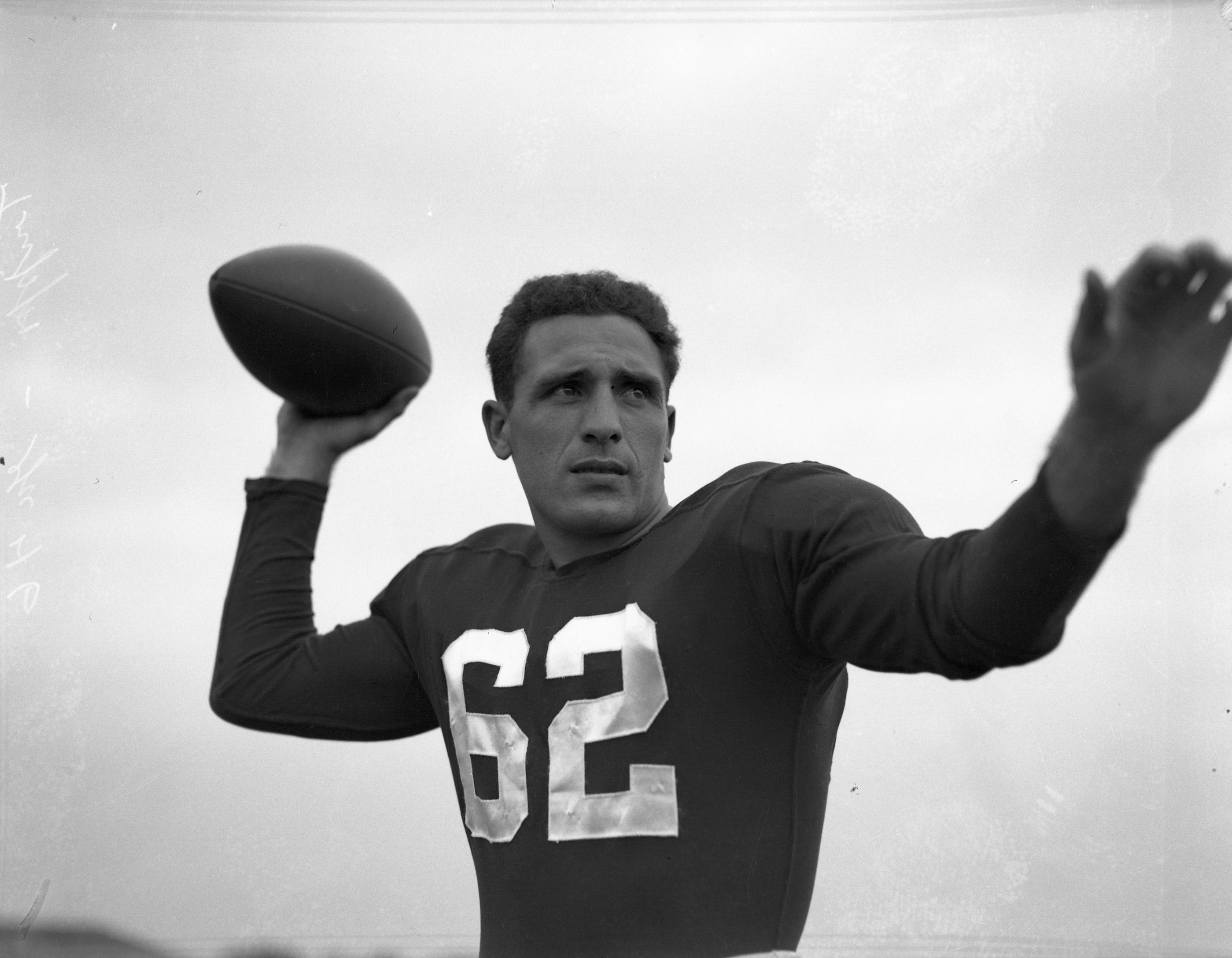 pro-football-hall-of-famer-charley-trippi-dies-at-100