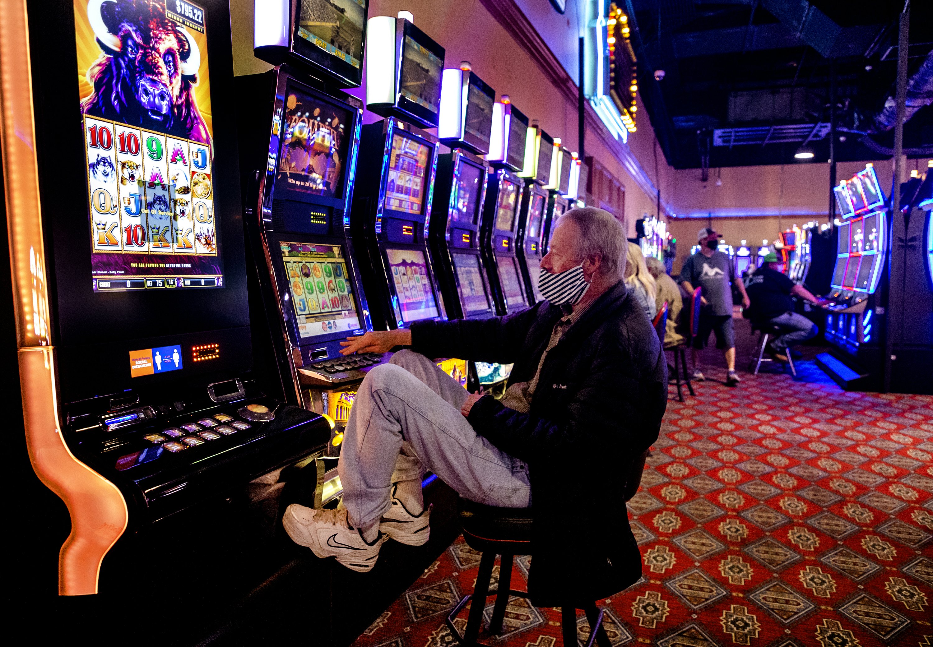 100s line up as some Oklahoma casinos reopen despite virus