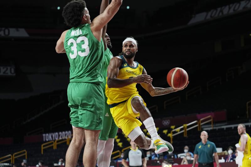 Mills Leads Australia Past Nigeria 84 67 In Olympic Opener