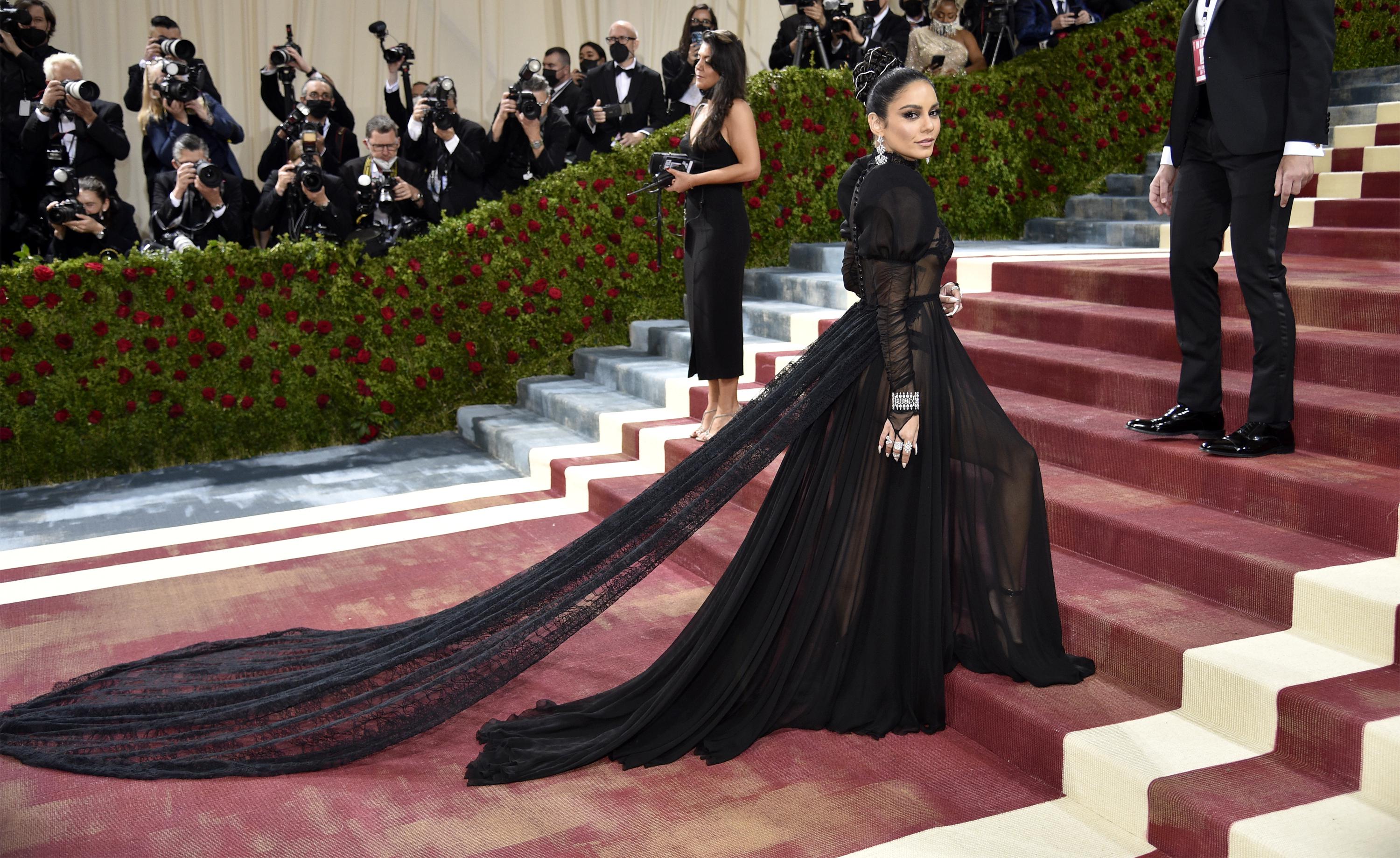 Met Gala 2022: Live updates from the red carpet | AP News