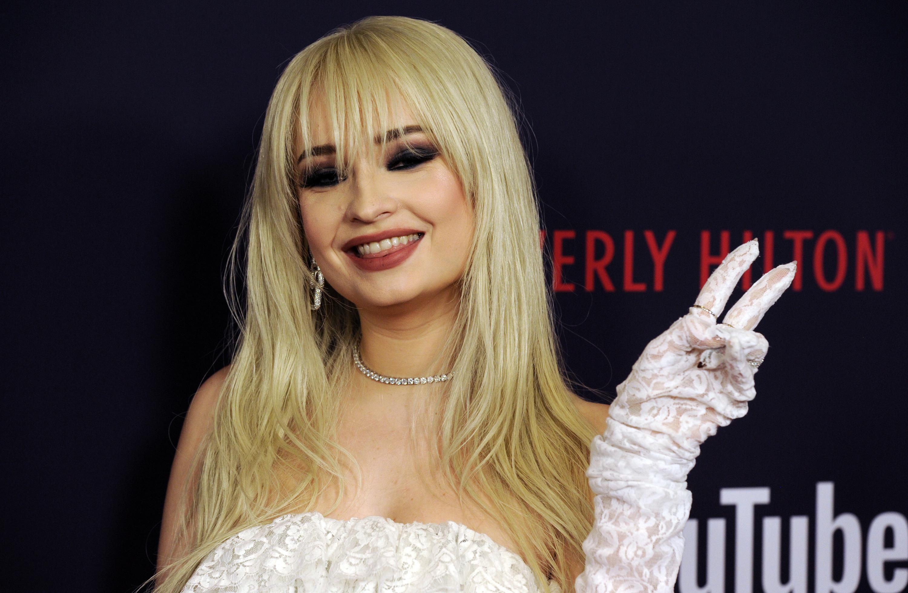 Kim Petras verspricht eine starke EMA-Performance in Ungarn