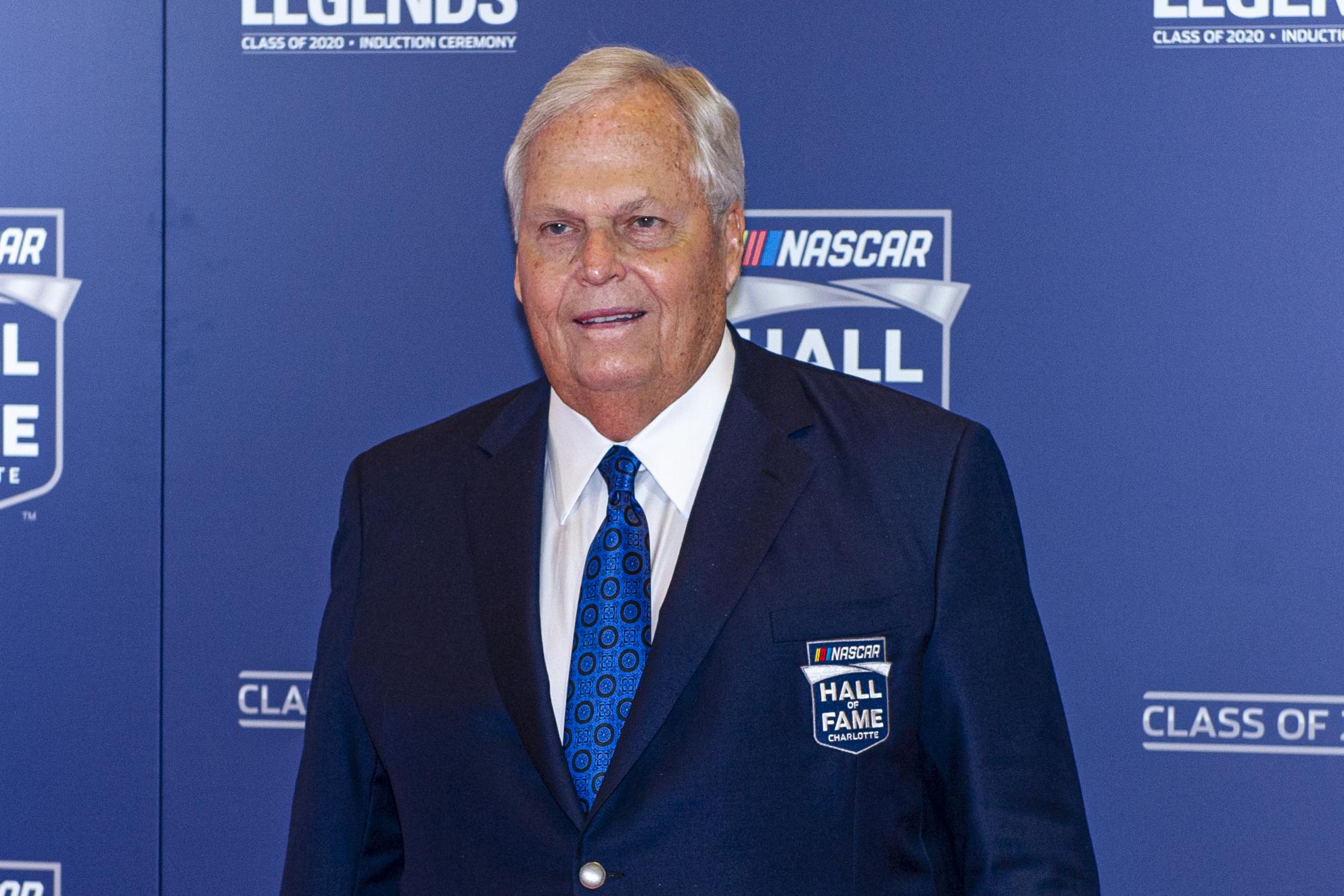 nascar-team-stands-by-liberty-u-despite-lawsuits-scrutiny-ap-news