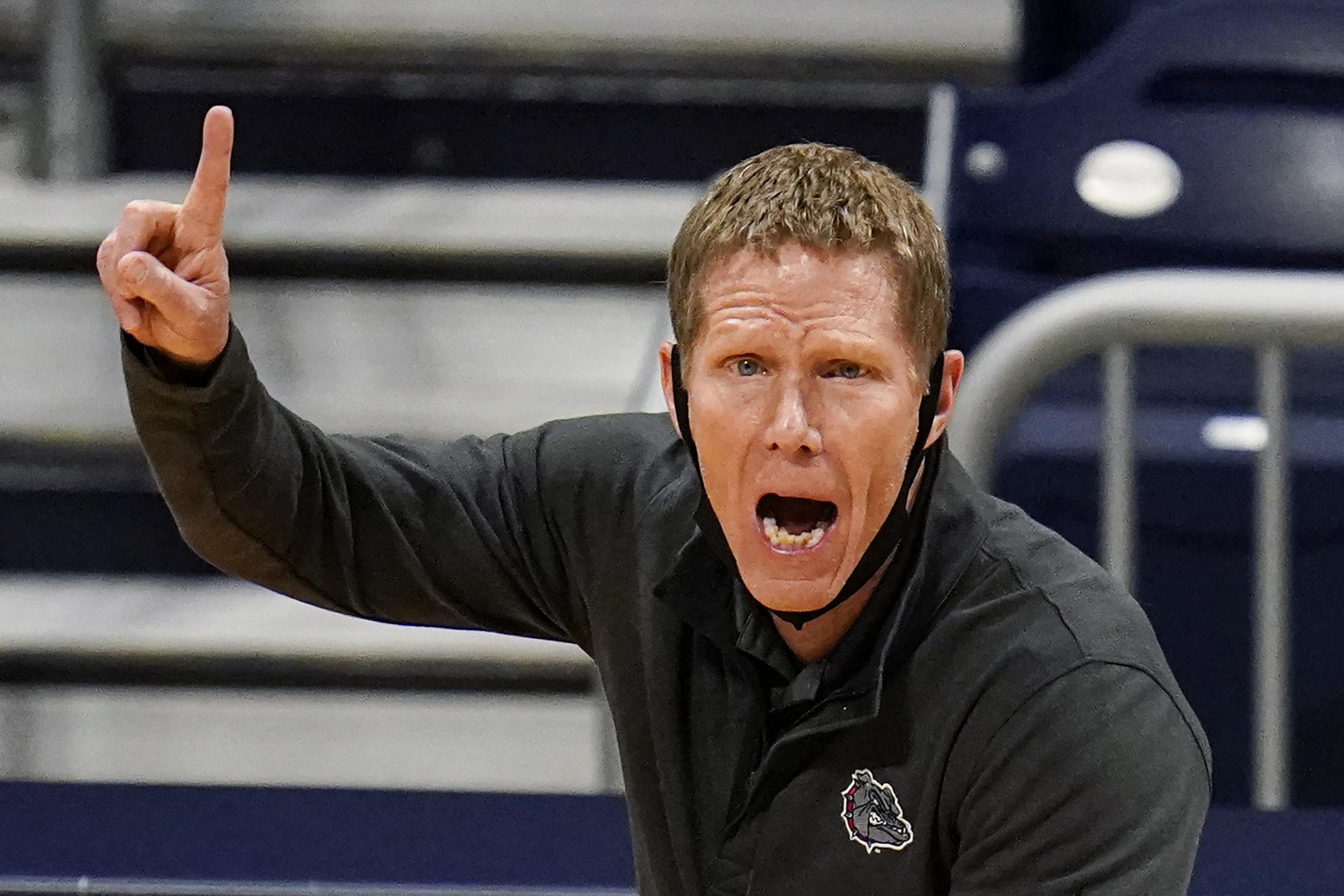 Gonzaga coach Mark Few pleads guilty to DUI, fined $1,000 | AP News