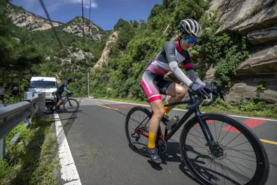 Pandemic fuels sports biking boom in 