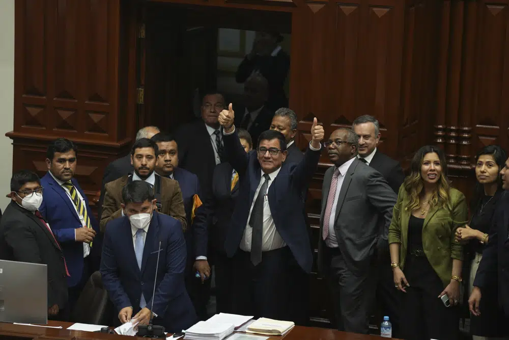 Peru: Tổng thống bị truất phế, phó tổng thống tuyên thệ nhậm chức trong cảnh khủng hoảng hiến pháp