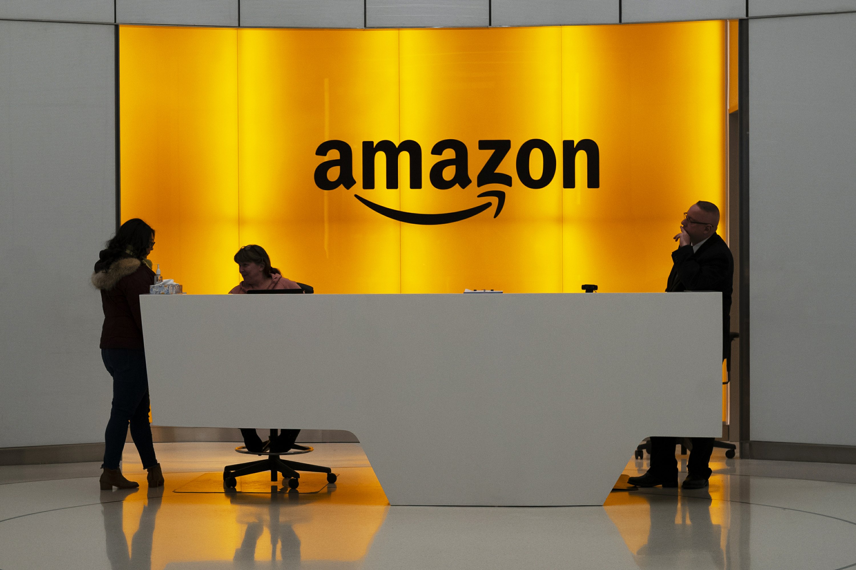 Dems draws on civil rights history to push for Amazon’s union vote