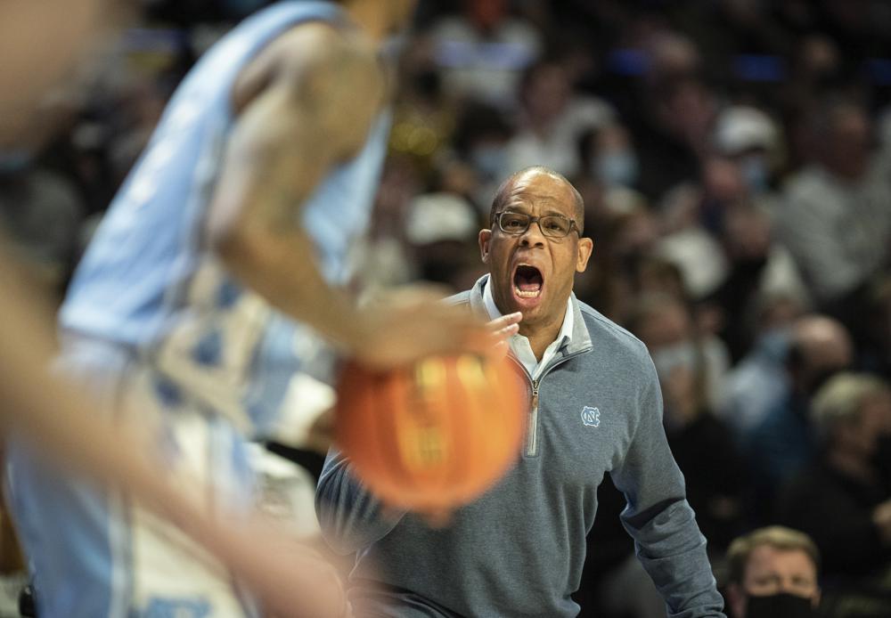 LaRavia scores 31 as Wake Forest beats North Carolina 98-76