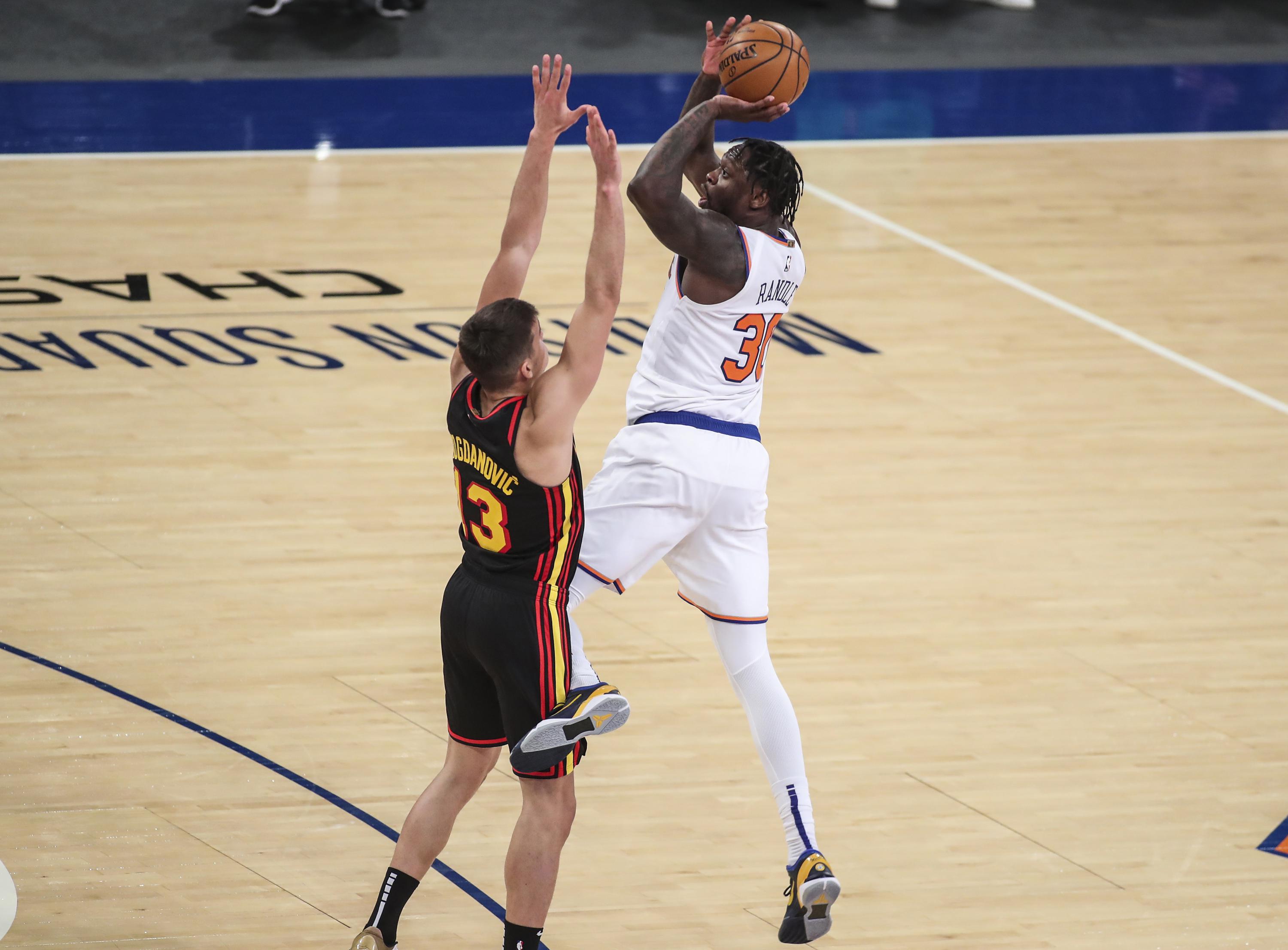 Randle leads Knicks past Hornets in OT, tie Atlanta for 4th