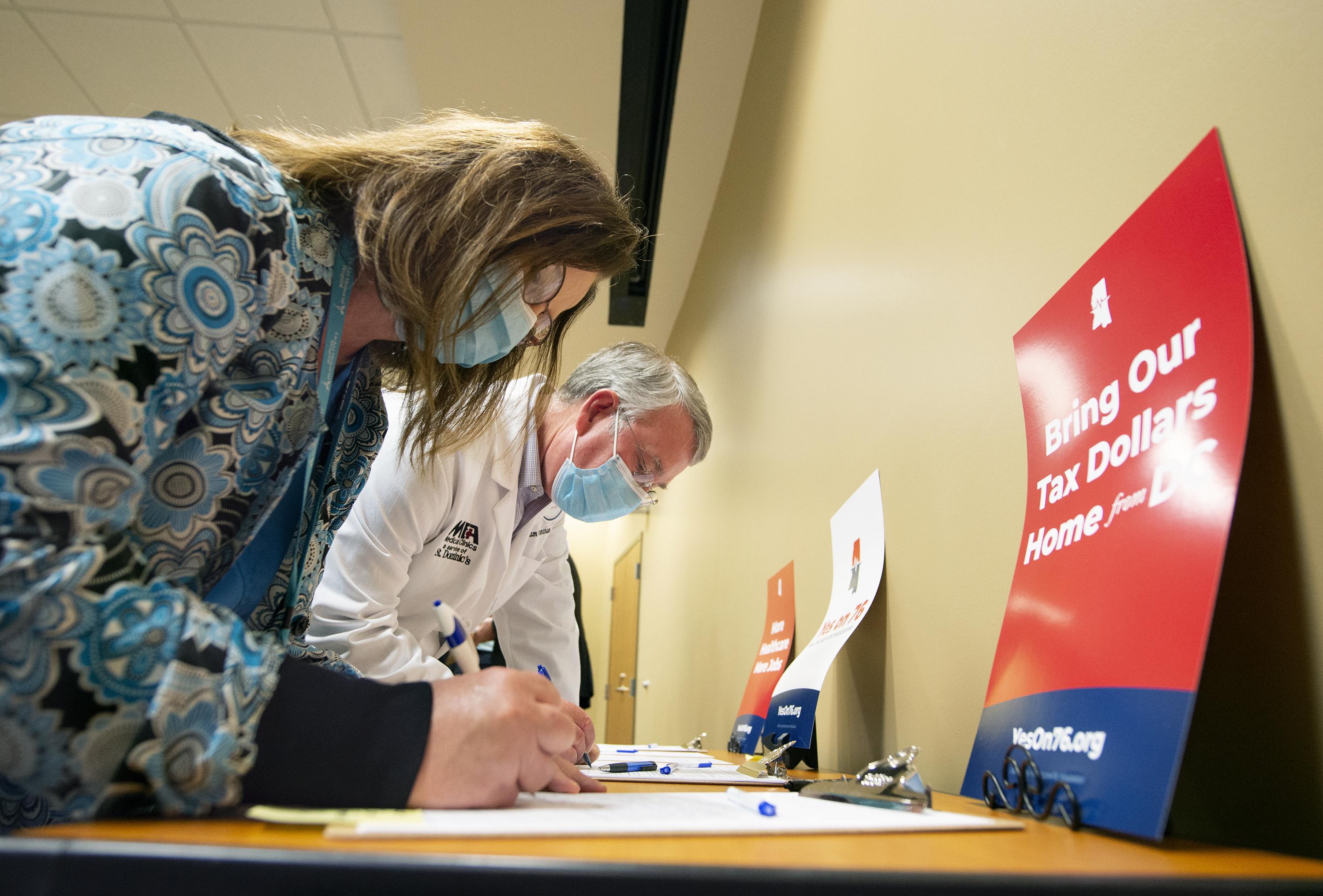 Petitioning starts for plan to expand Mississippi Medicaid AP News