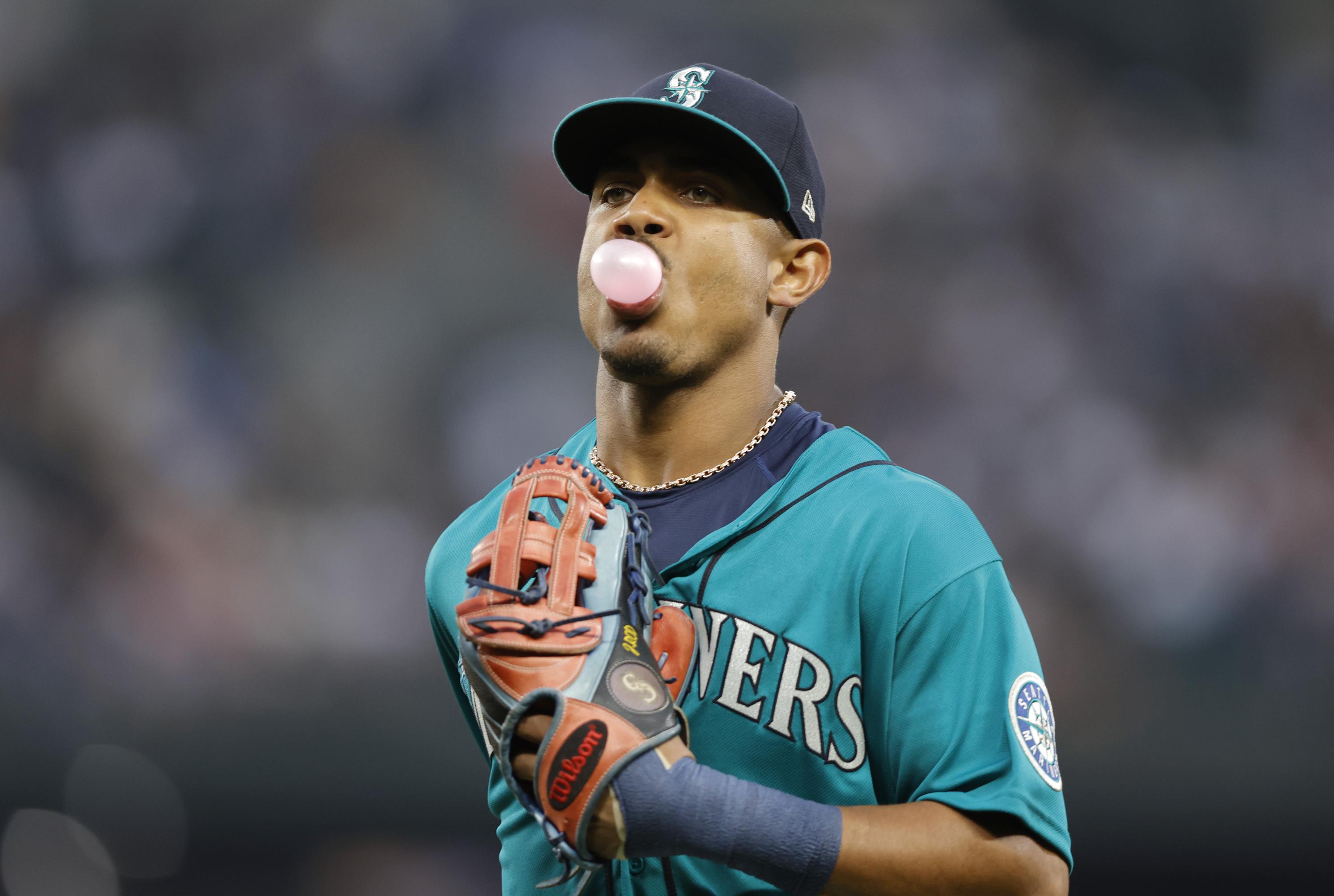 JRod's blockbuster contract with M's is fittingly unique AP News