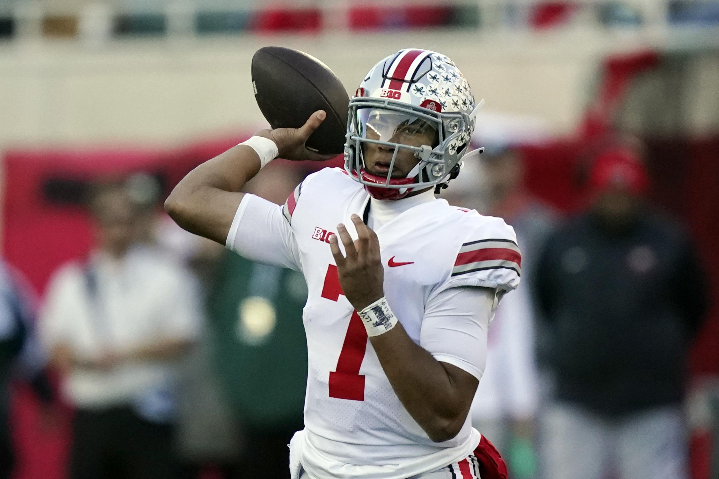 CJ Stroud throws 6 TDs, No. 3 Ohio St tops Michigan St 49-20