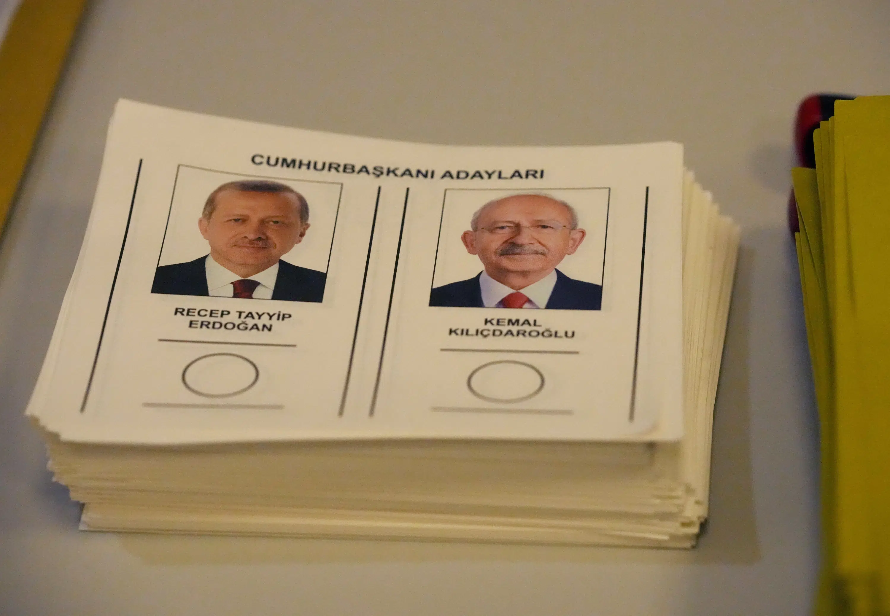 Voters in Turkey choose between Erdogan and Kilicdaroglu in presidential runoff
