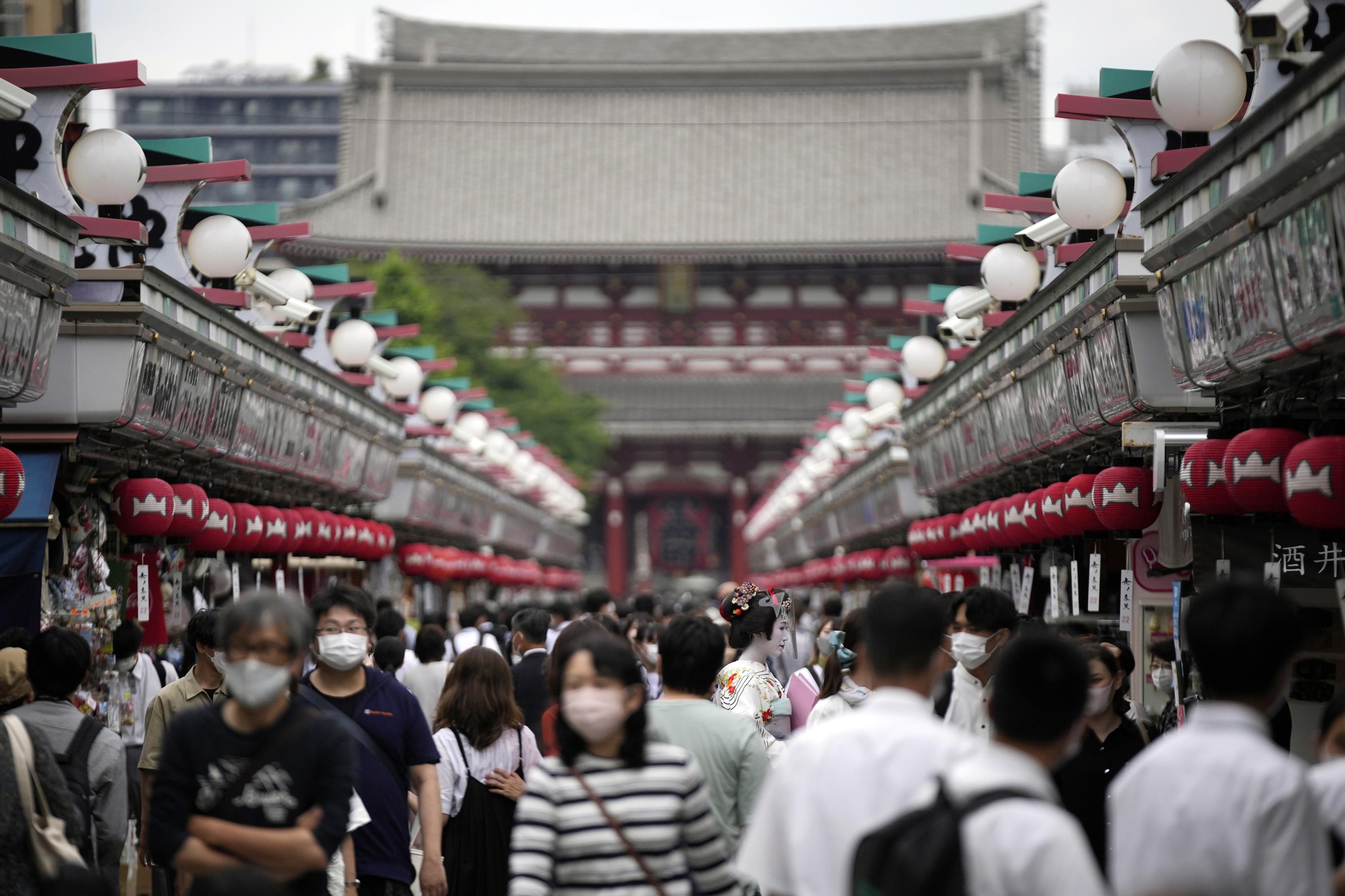 Japan eager to tourists from abroad amid cheap yen AP News