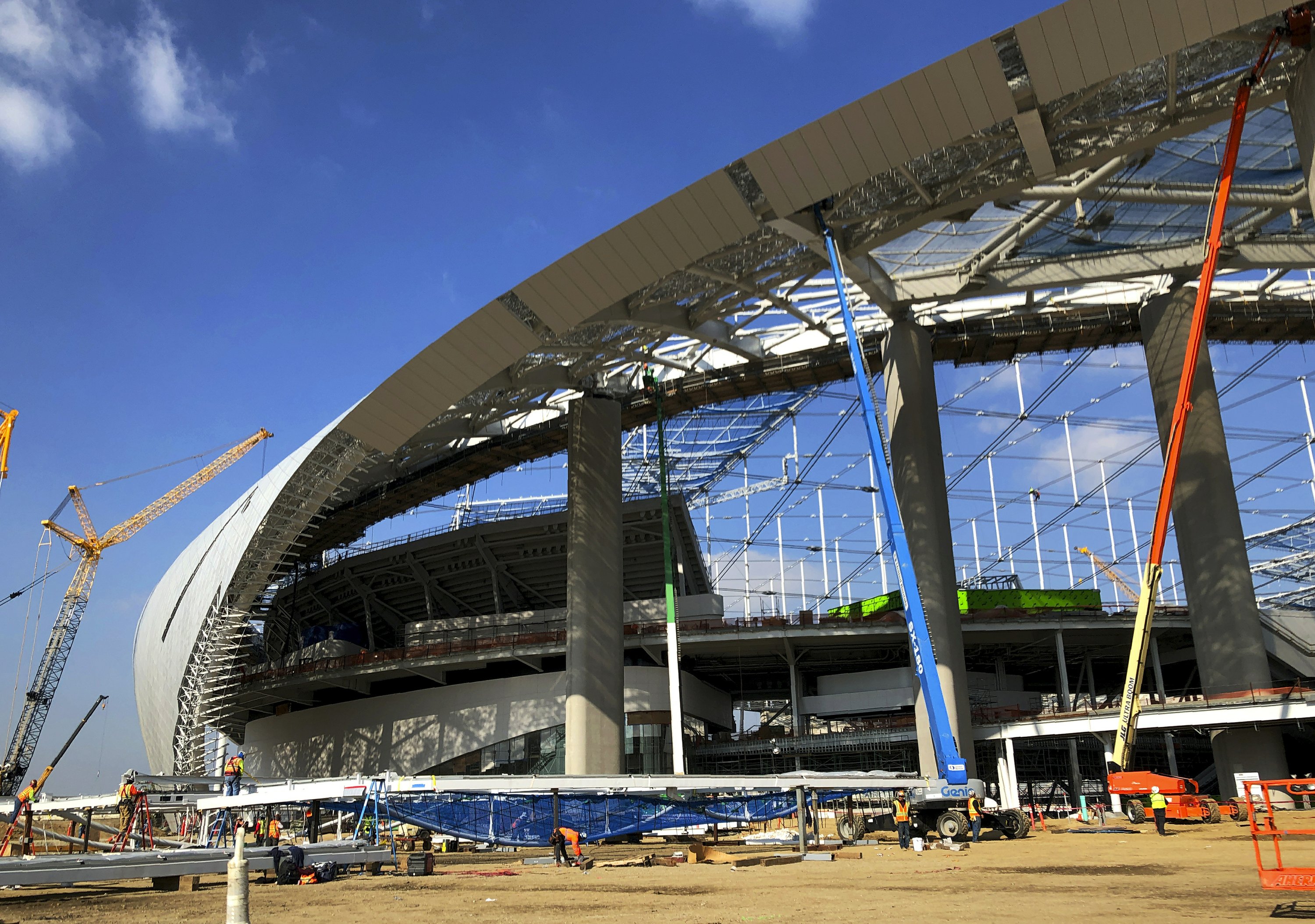 SoFi Stadium is 85% complete, on schedule for Rams, Bolts